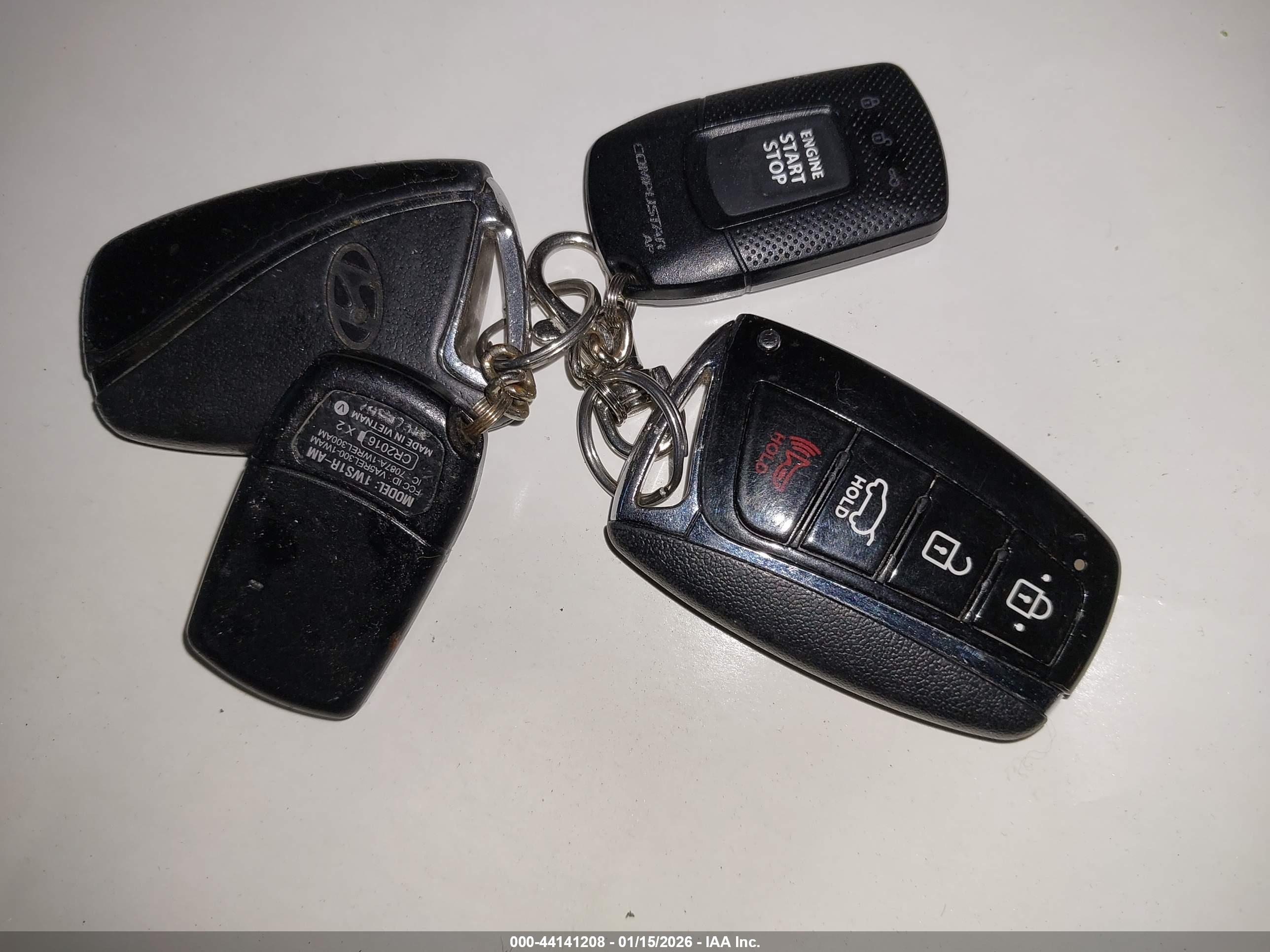 HYUNDAI SANTA image 11