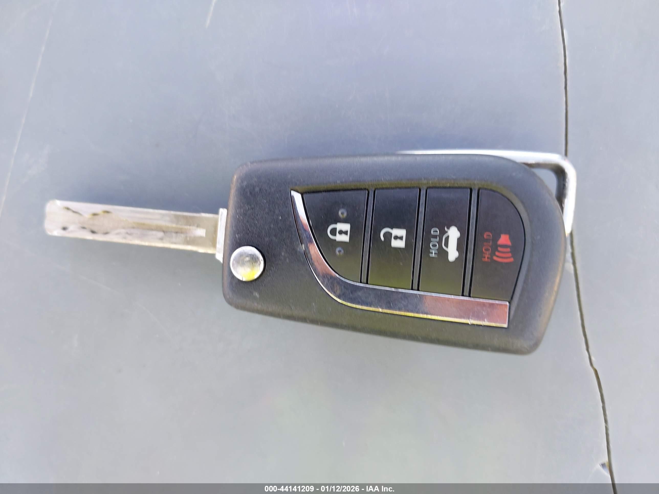 TOYOTA CAMRY image 11