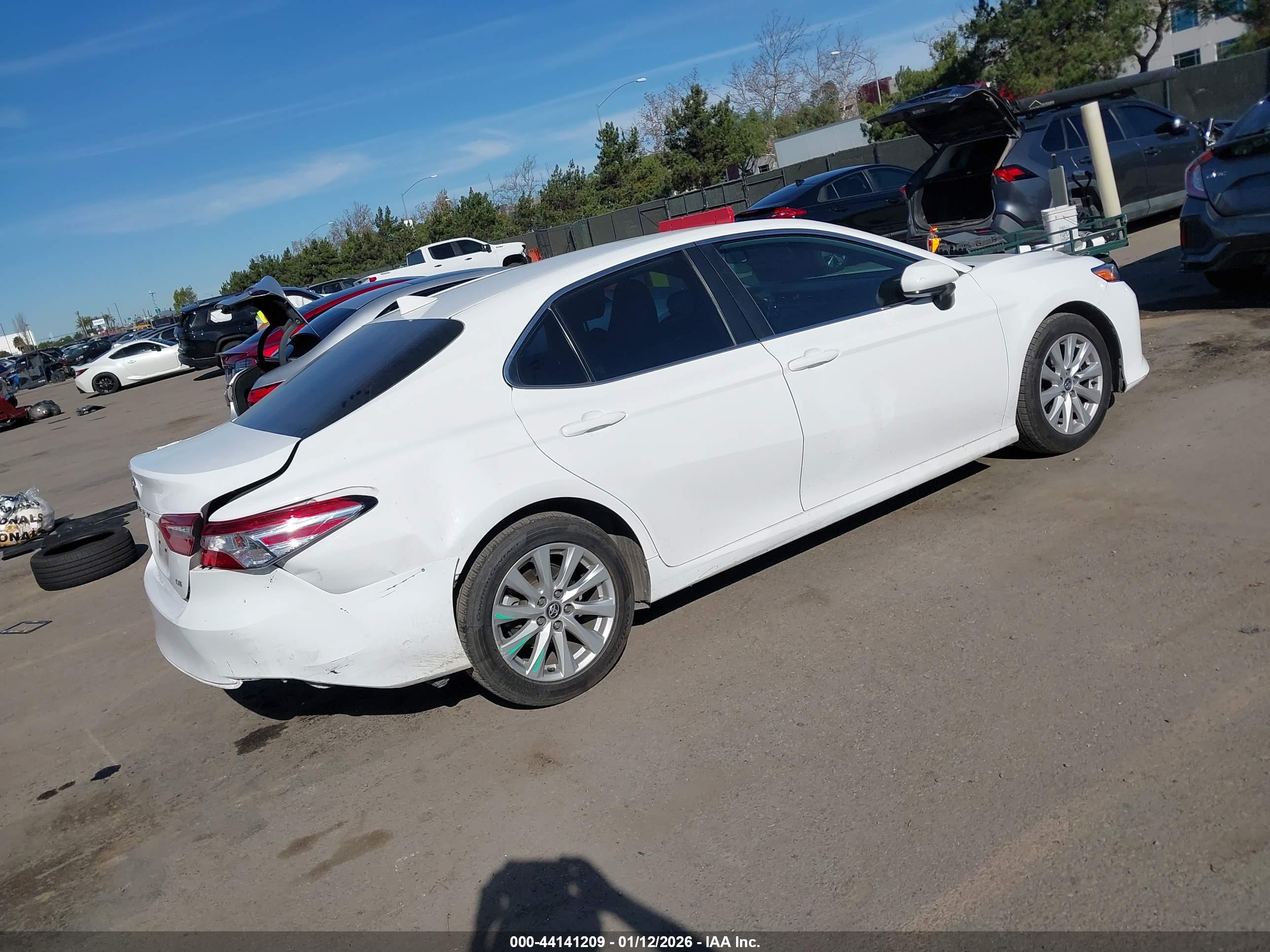 TOYOTA CAMRY image 4
