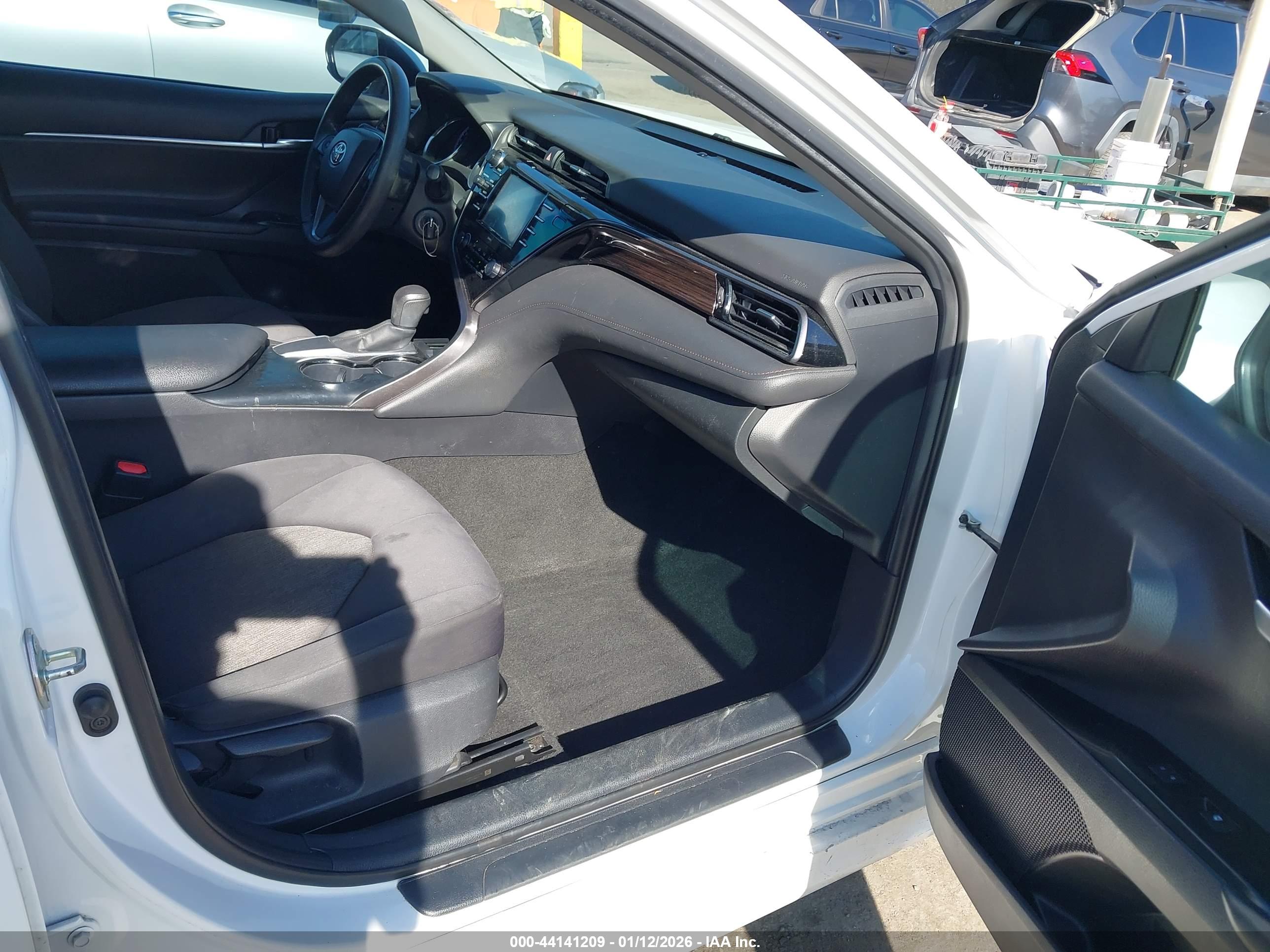 TOYOTA CAMRY image 5