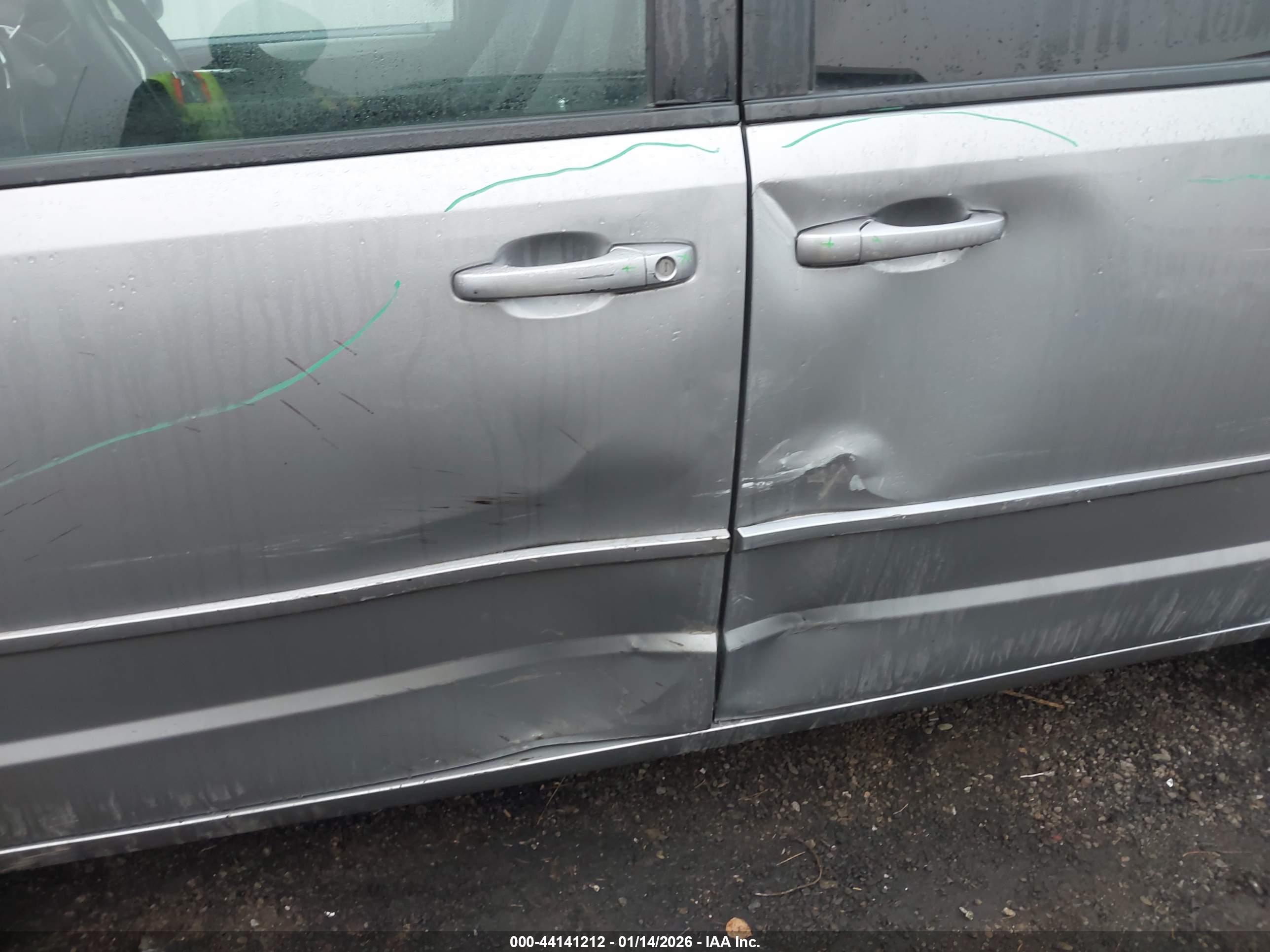DODGE GRAND image 6