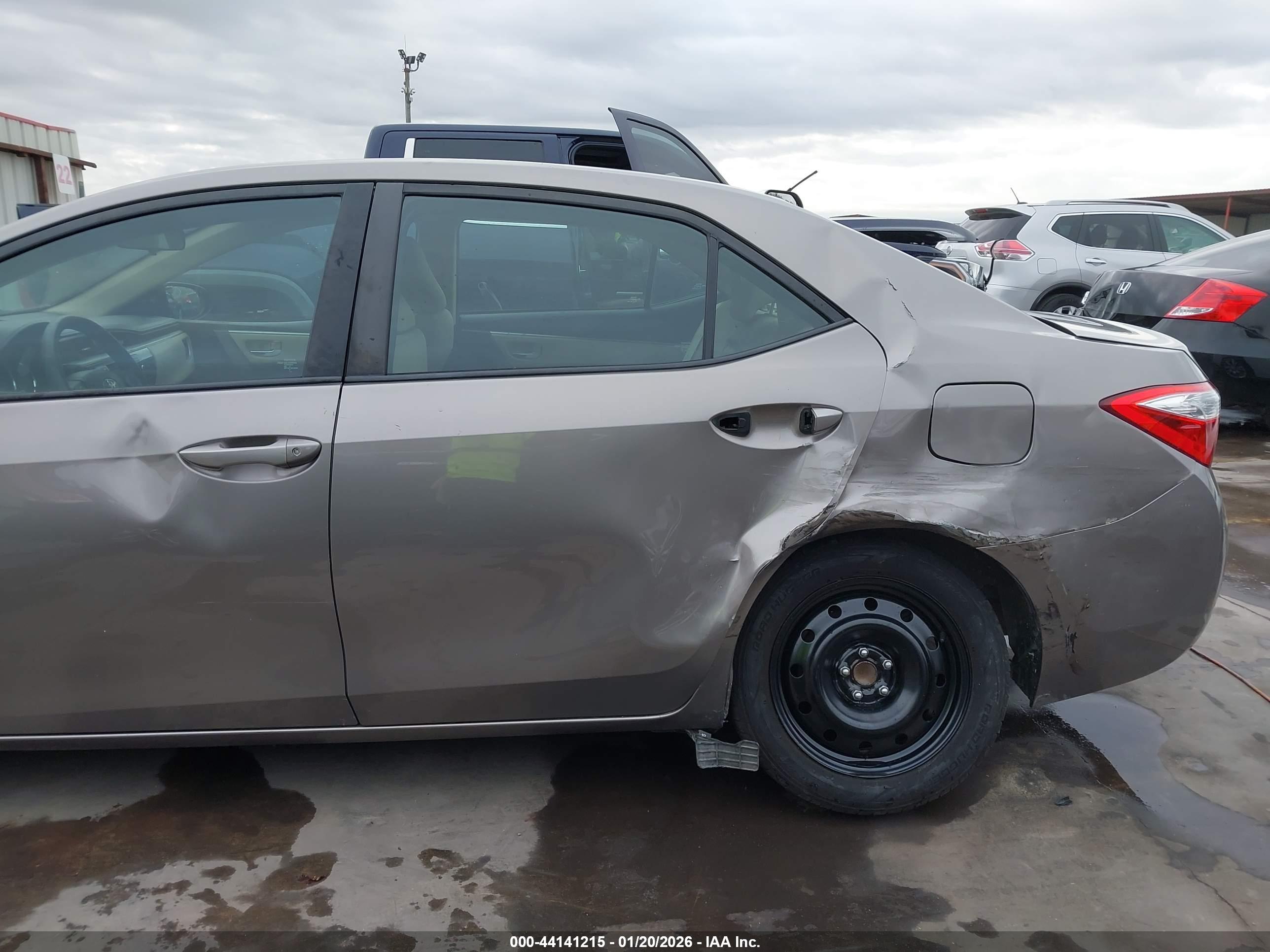 TOYOTA COROLLA image 6
