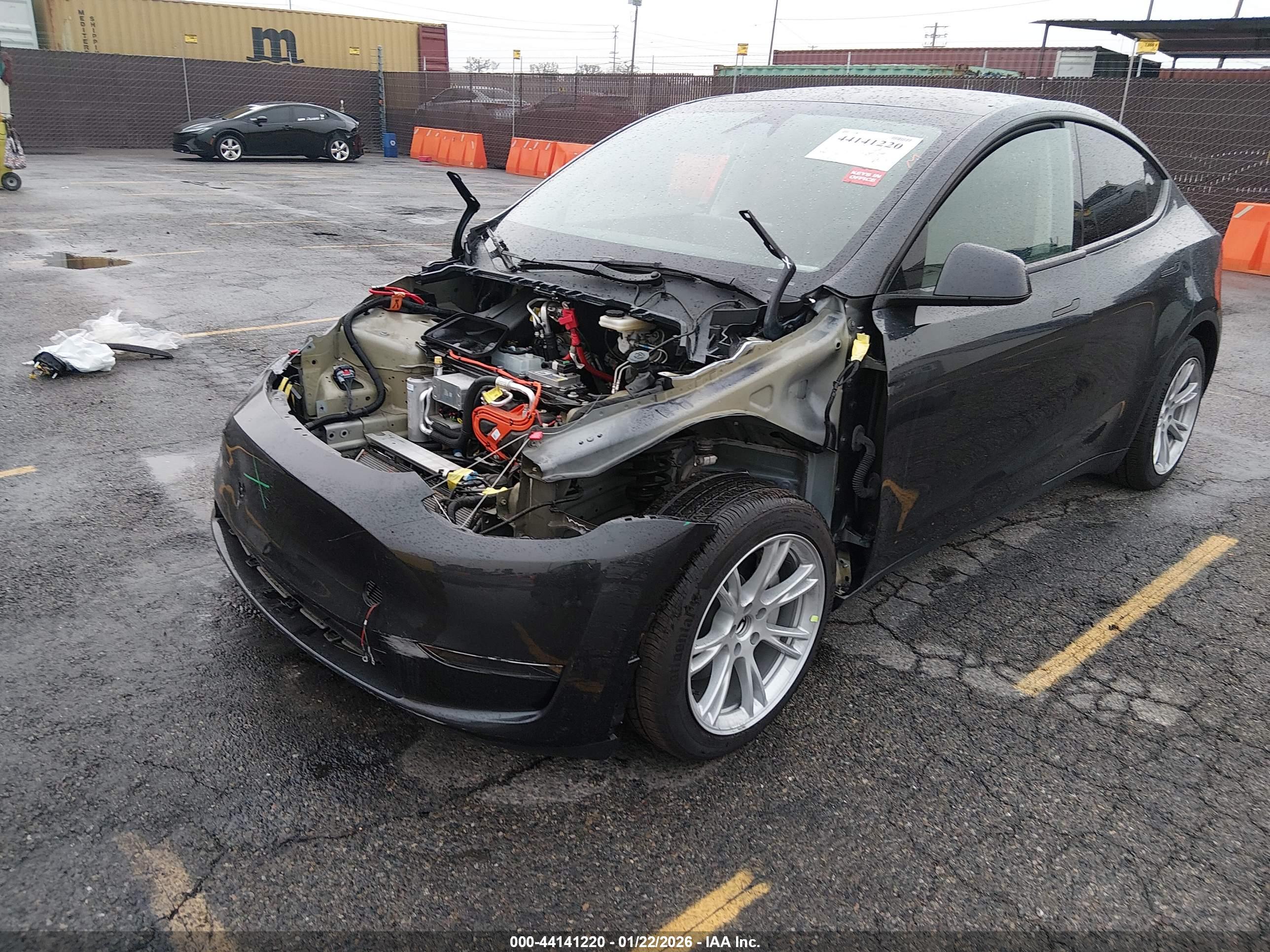 TESLA MODEL image 2