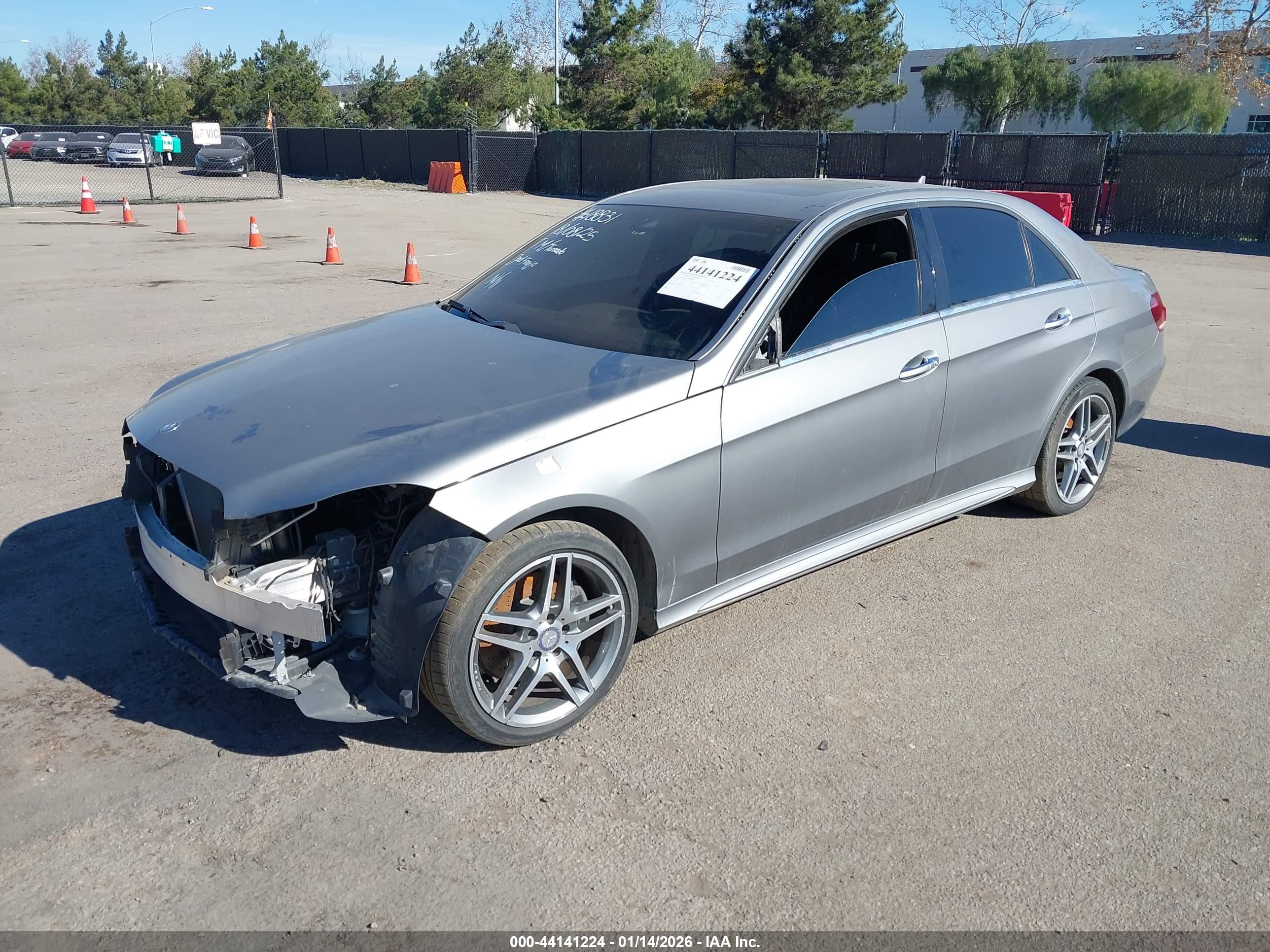 MERCEDES-BENZ E image 2