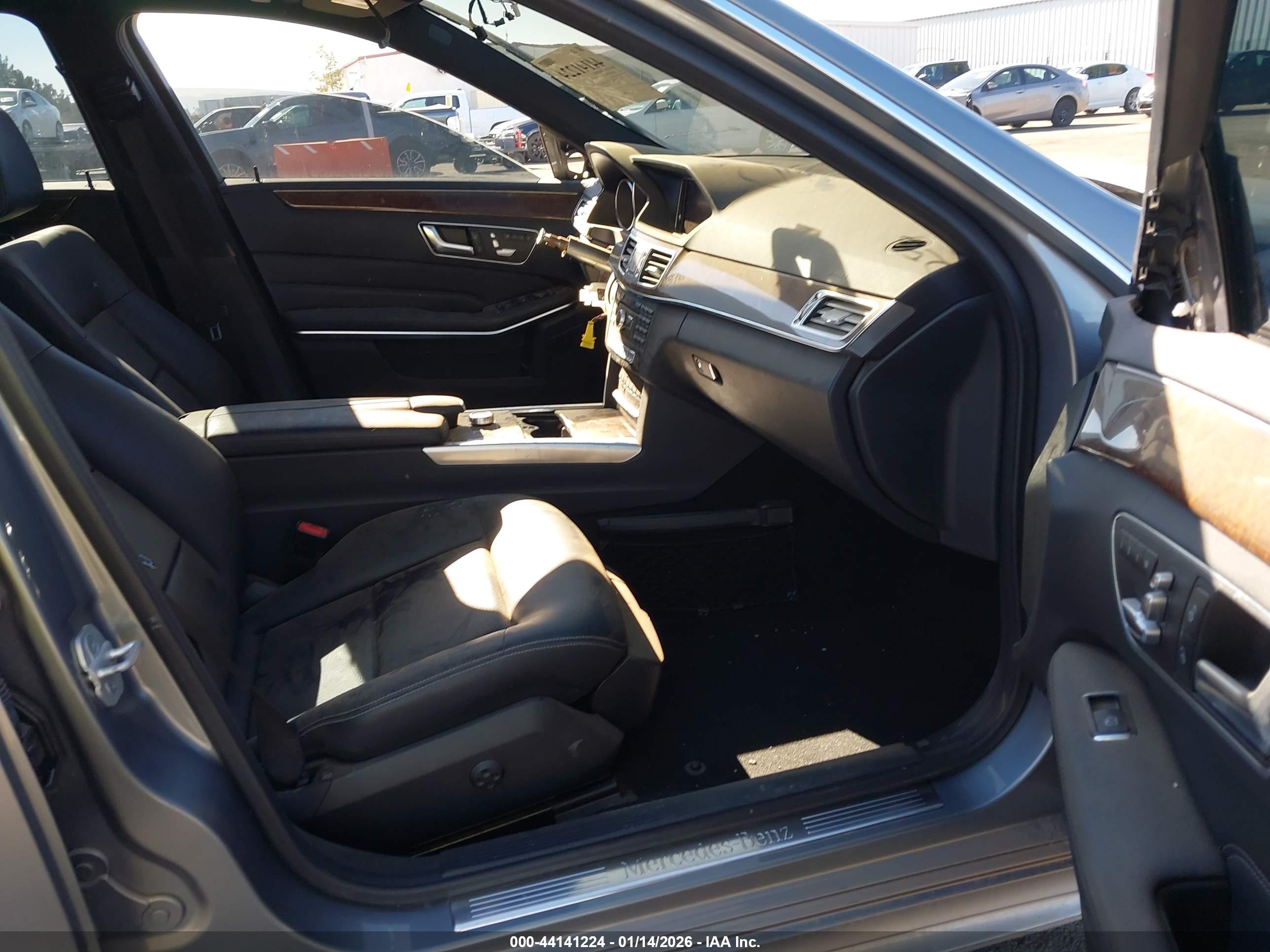 MERCEDES-BENZ E image 5