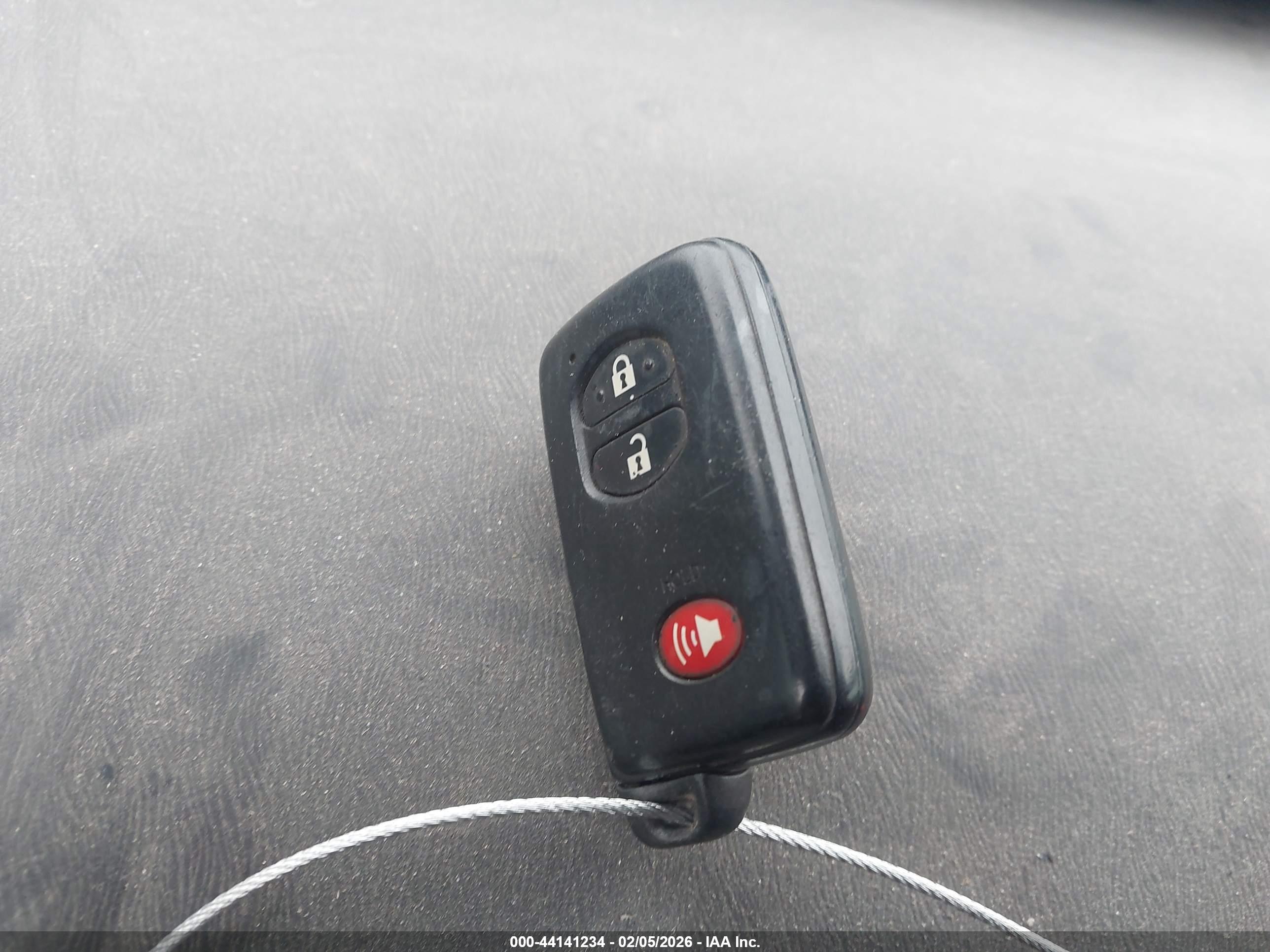 TOYOTA PRIUS image 11