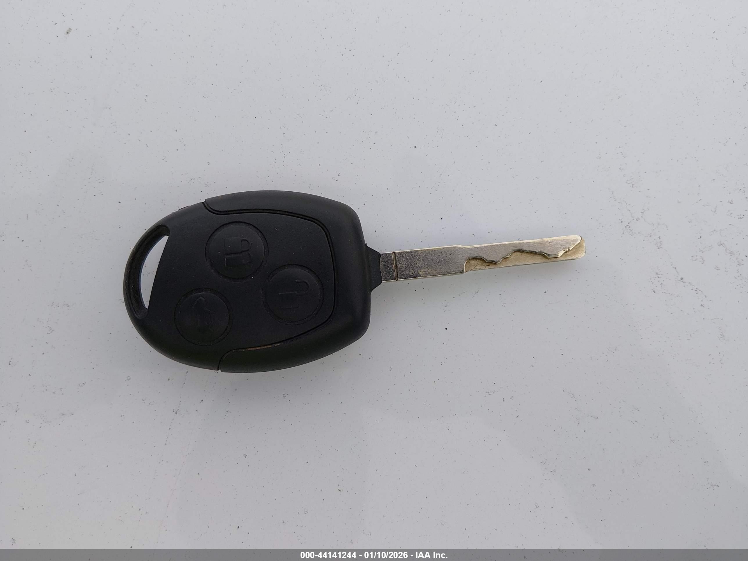 FORD FIESTA image 11