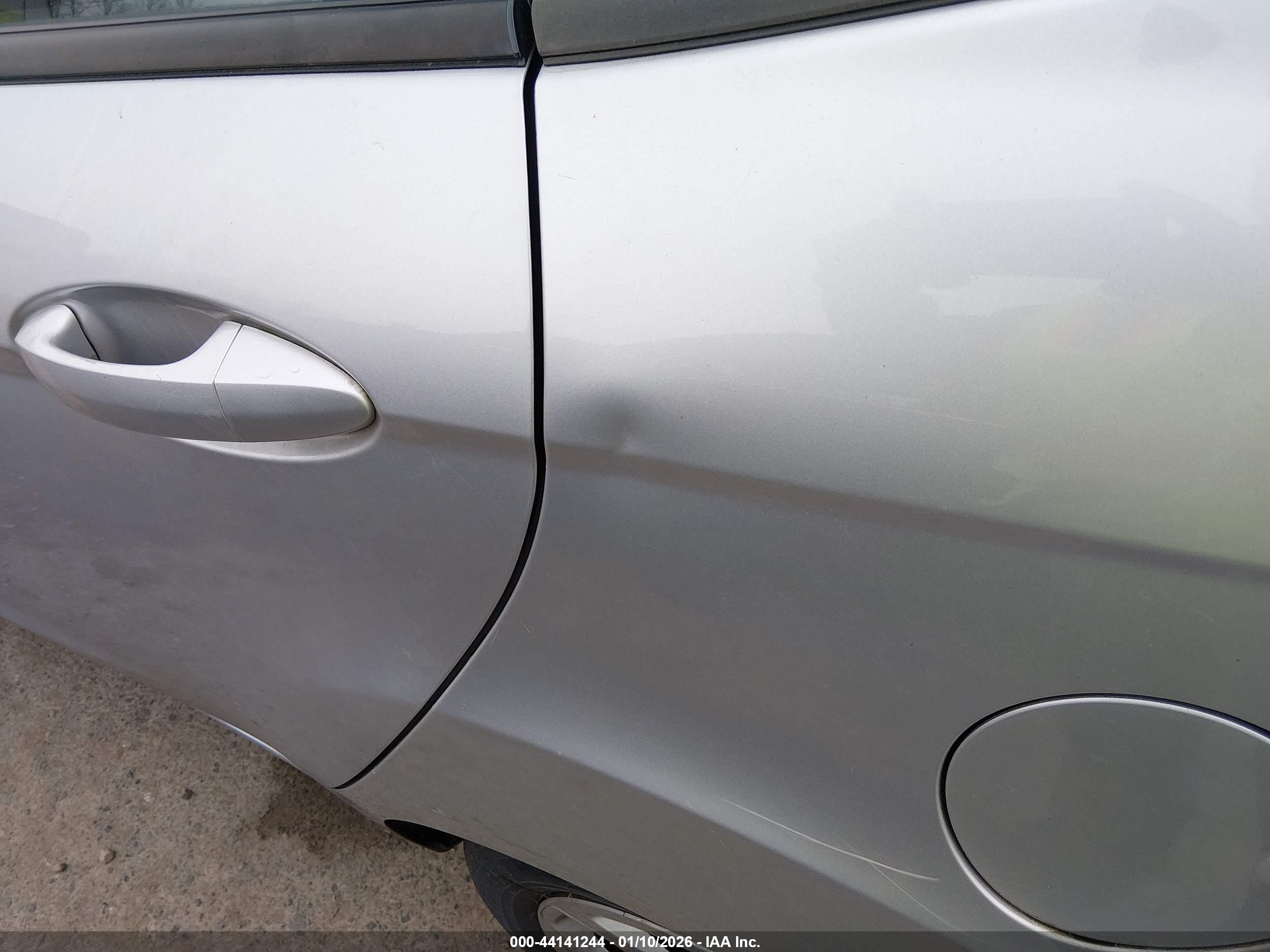 FORD FIESTA image 6