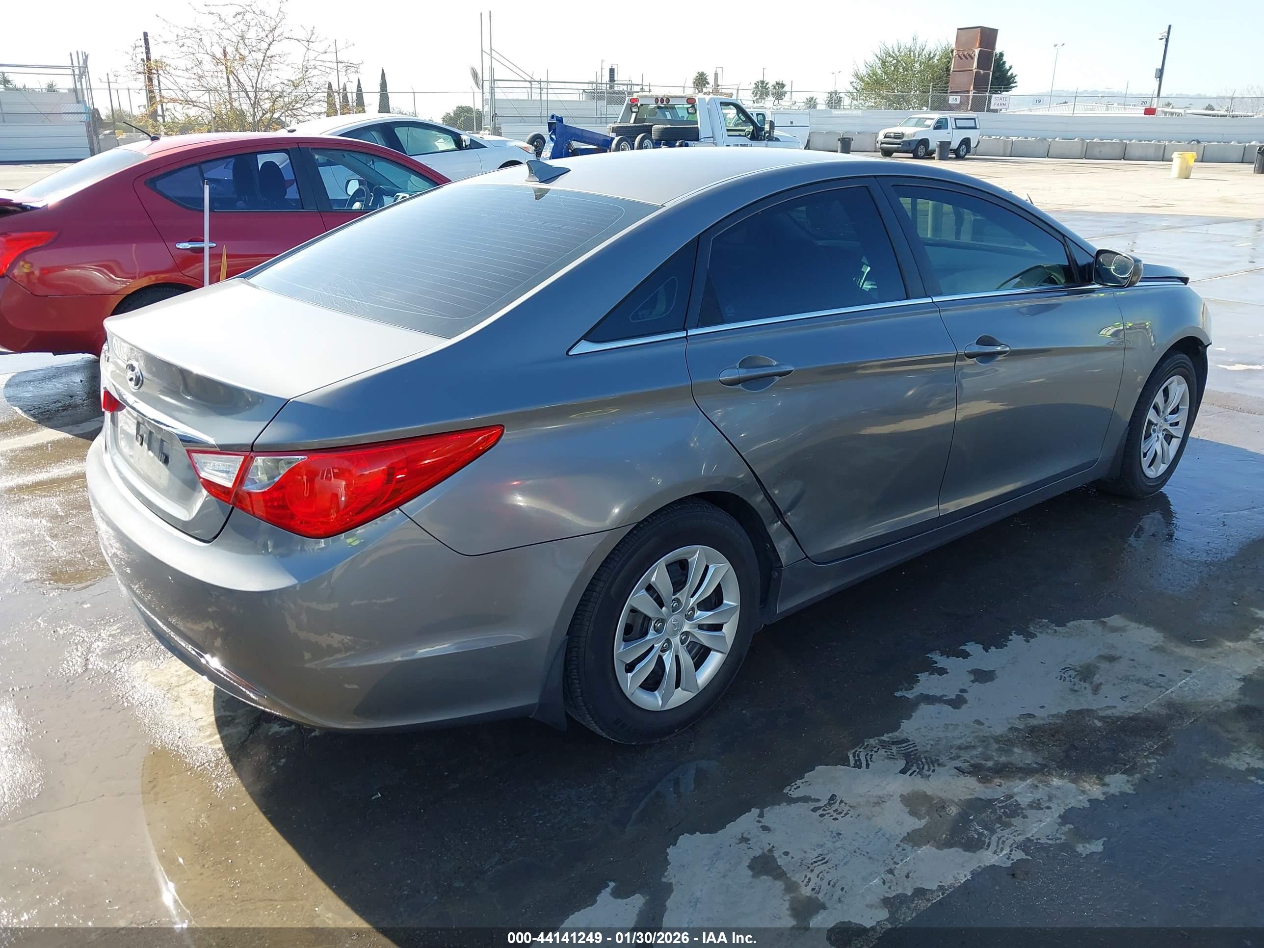 HYUNDAI SONATA image 4