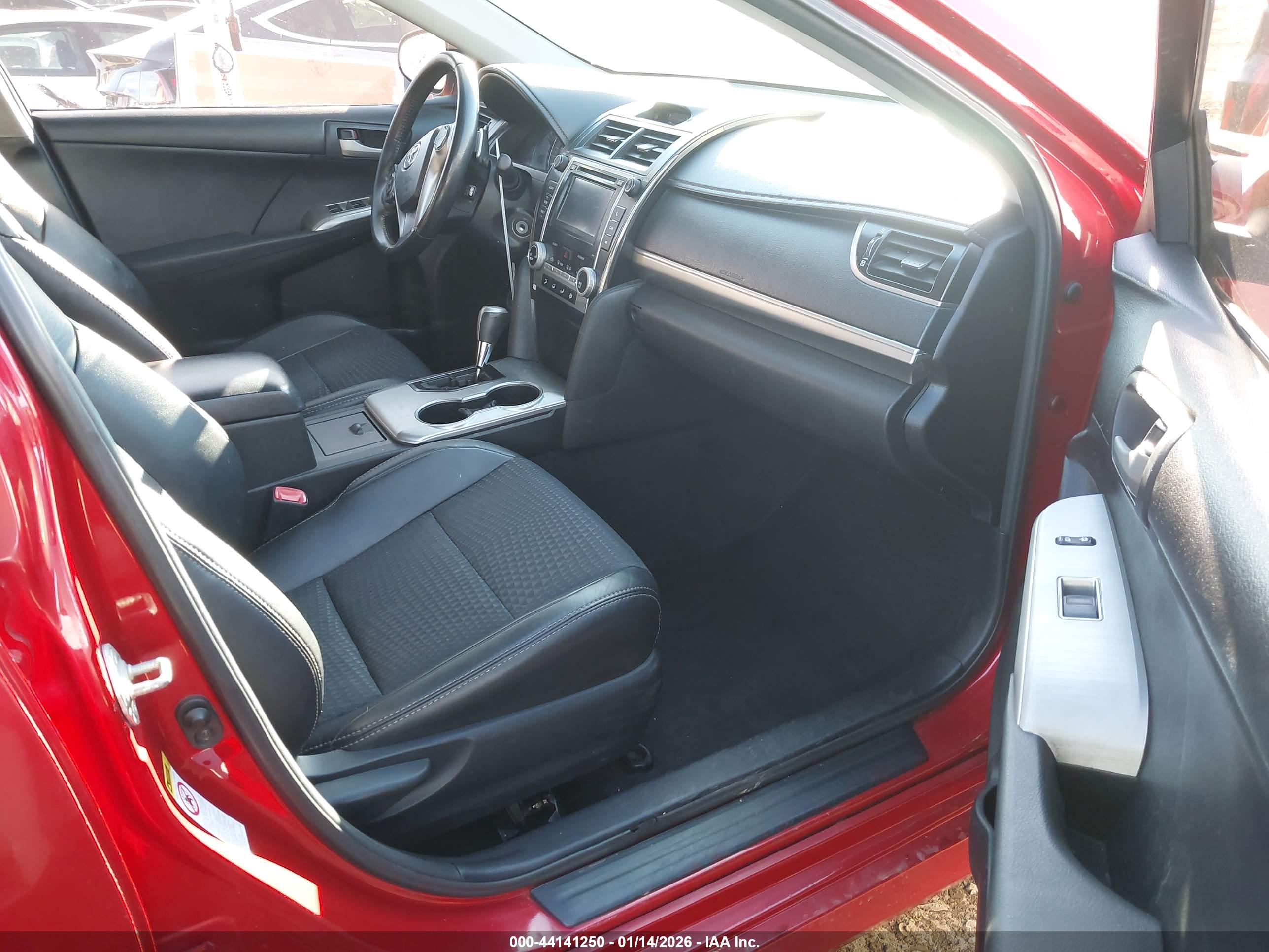 TOYOTA CAMRY image 5