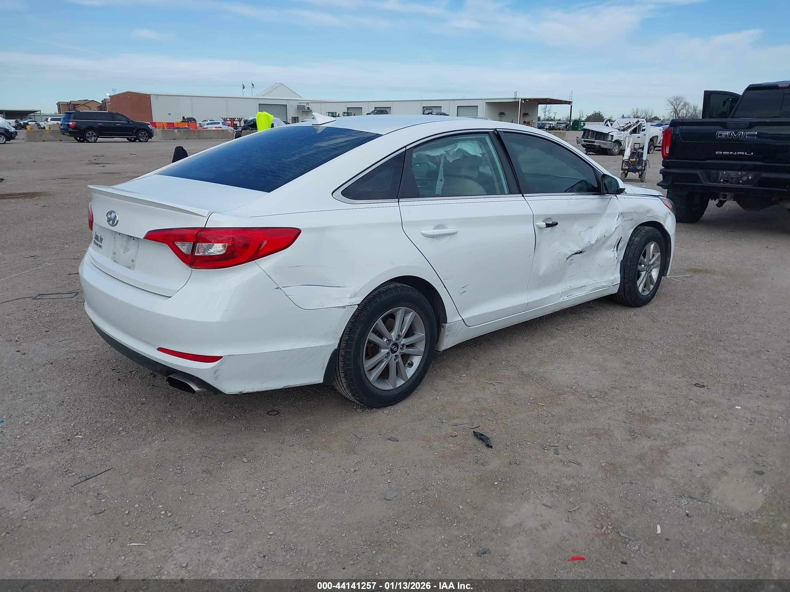 HYUNDAI SONATA image 4