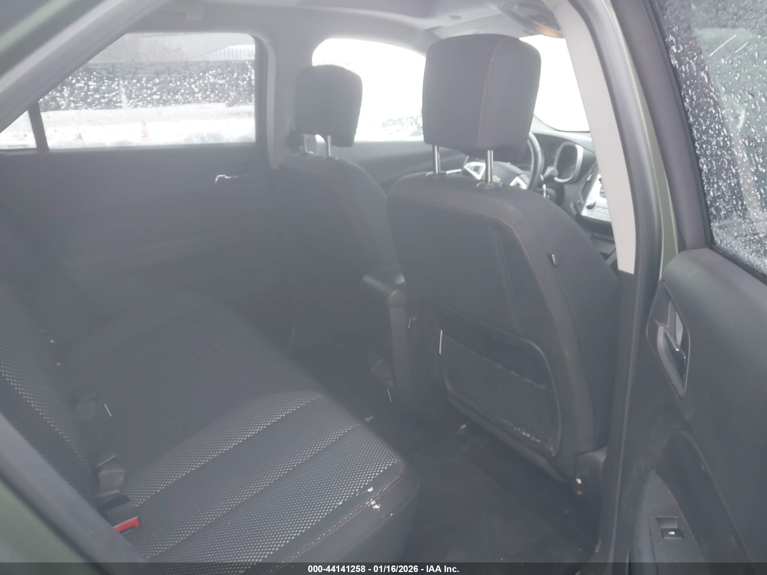 CHEVROLET EQUINOX image 8