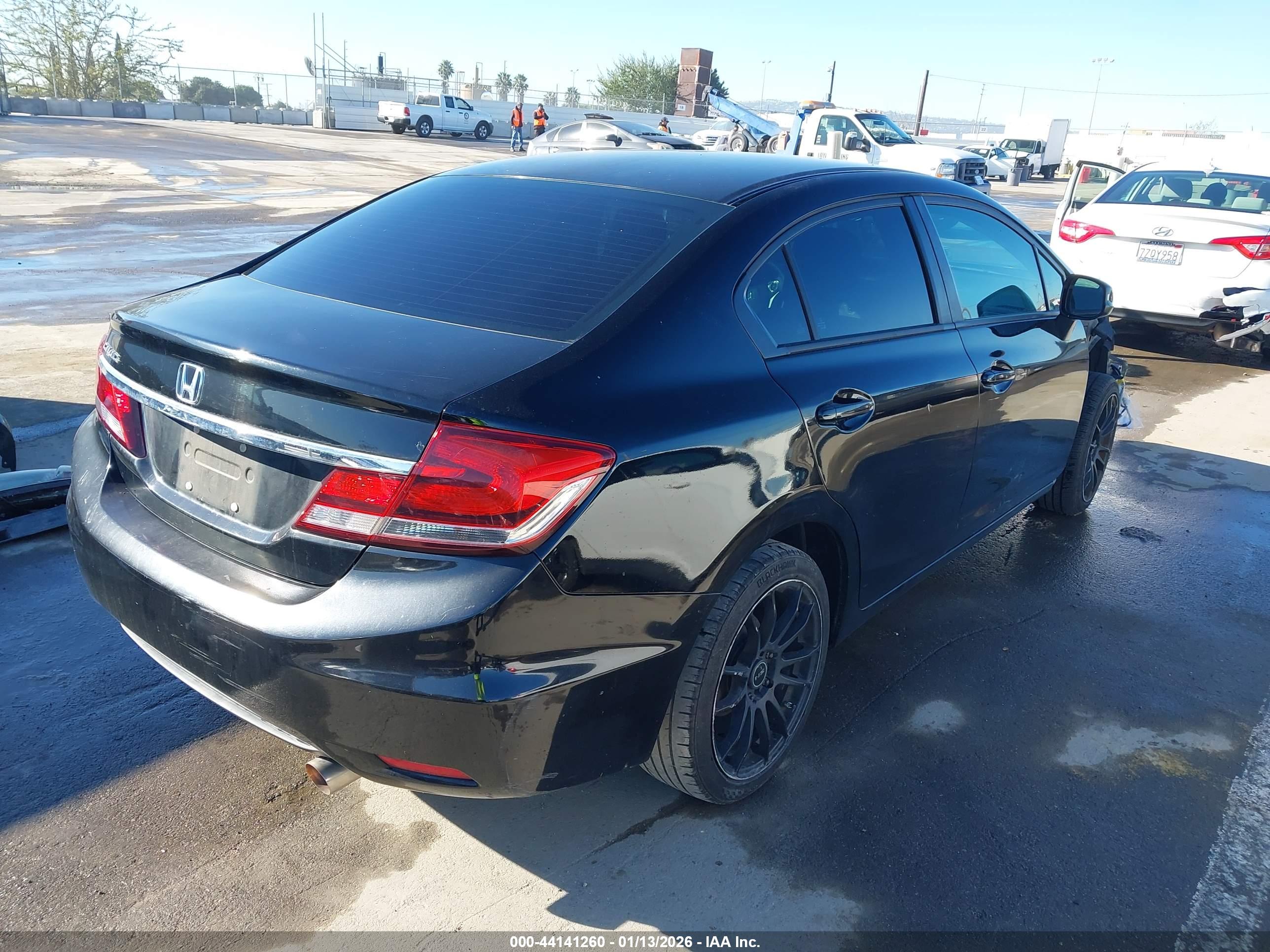 HONDA CIVIC image 4
