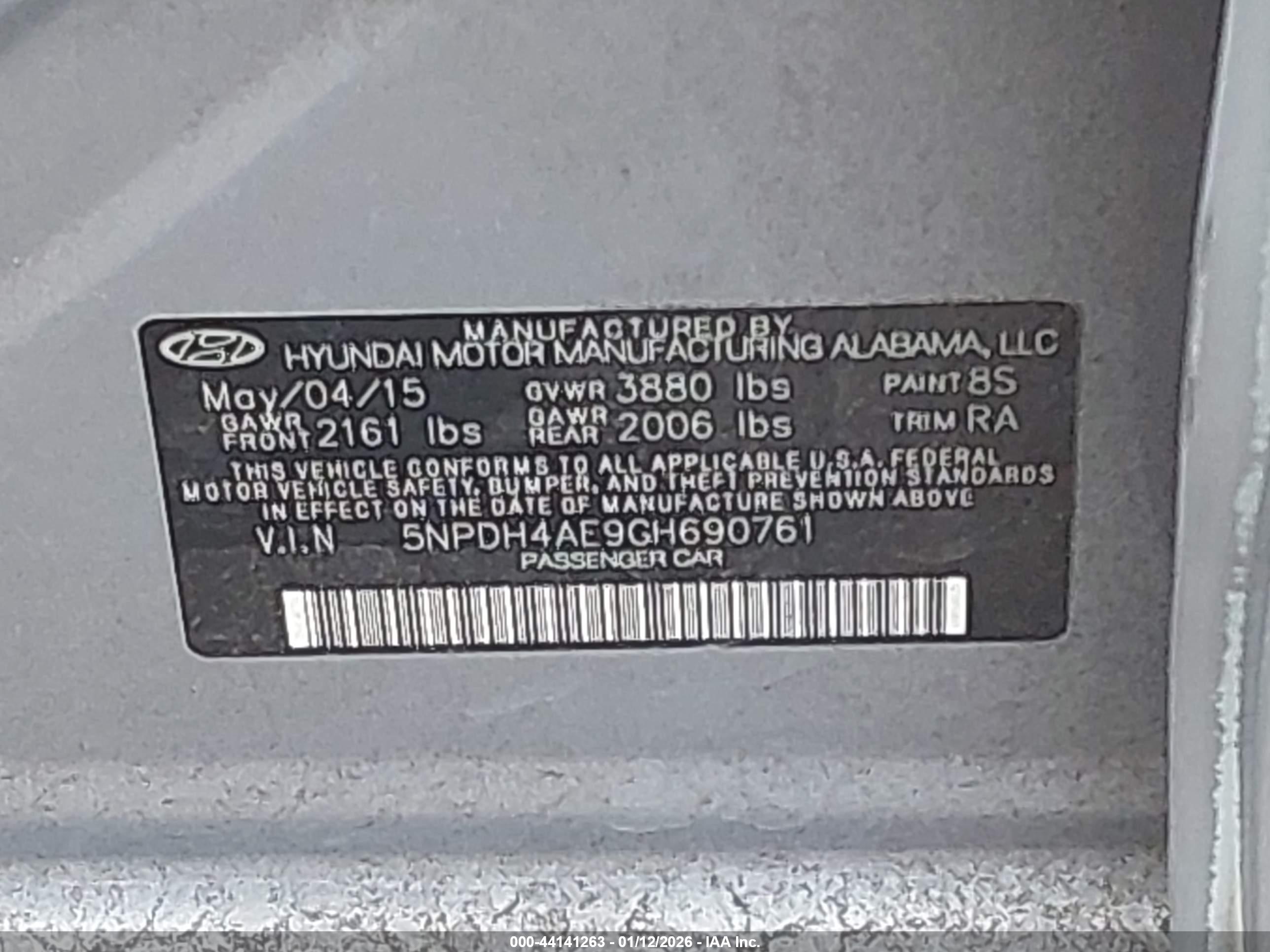 HYUNDAI ELANTRA image 9