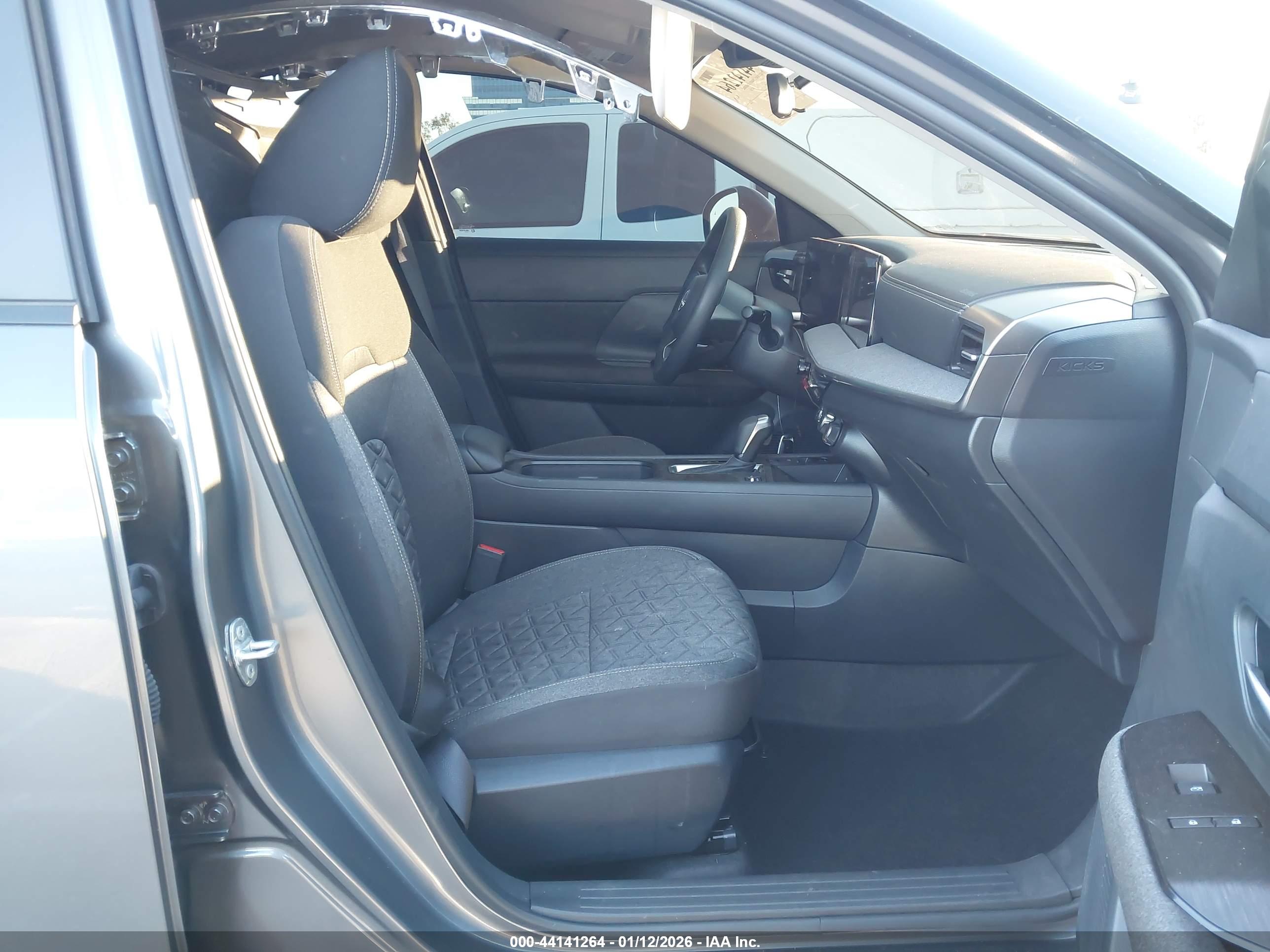 NISSAN KICKS image 5