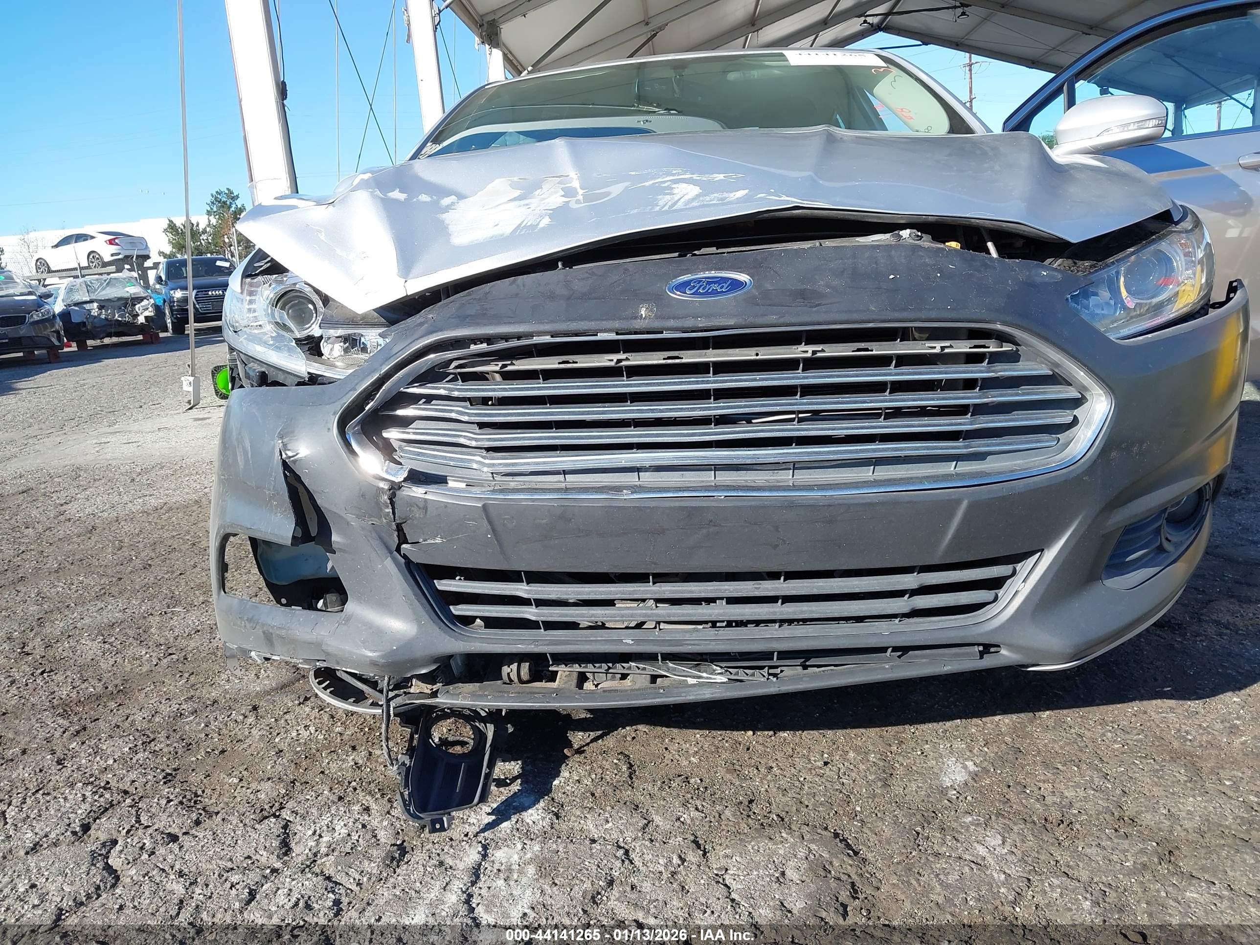 FORD FUSION image 6