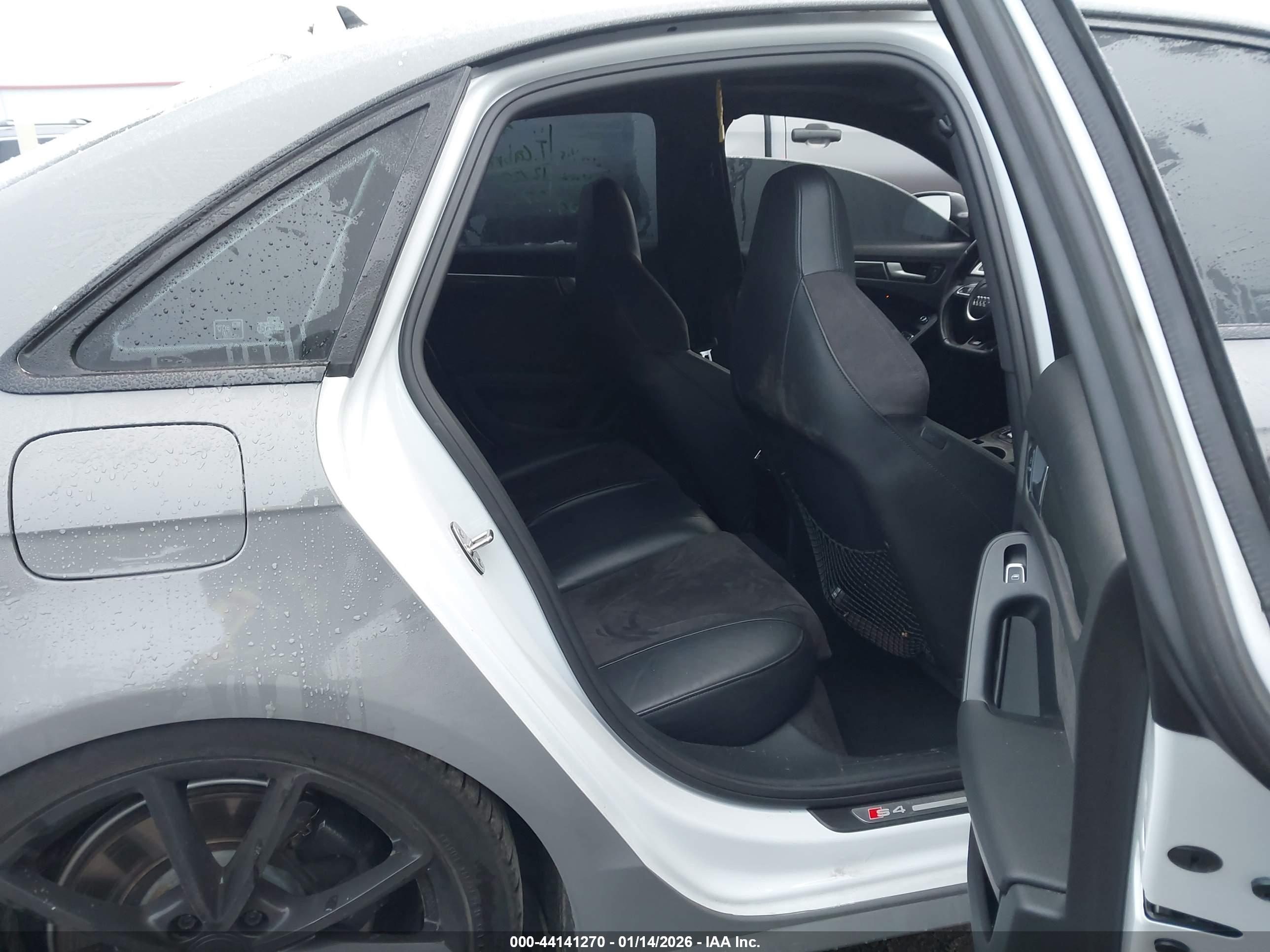 AUDI S4 image 8