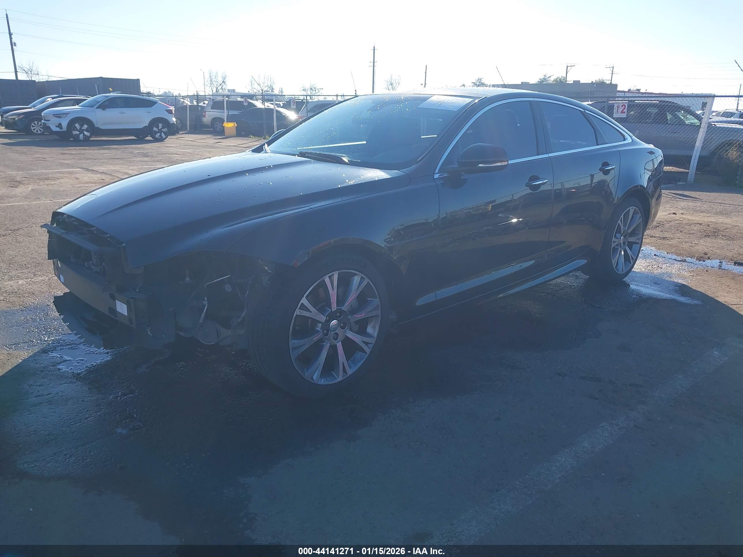 JAGUAR XJ image 2