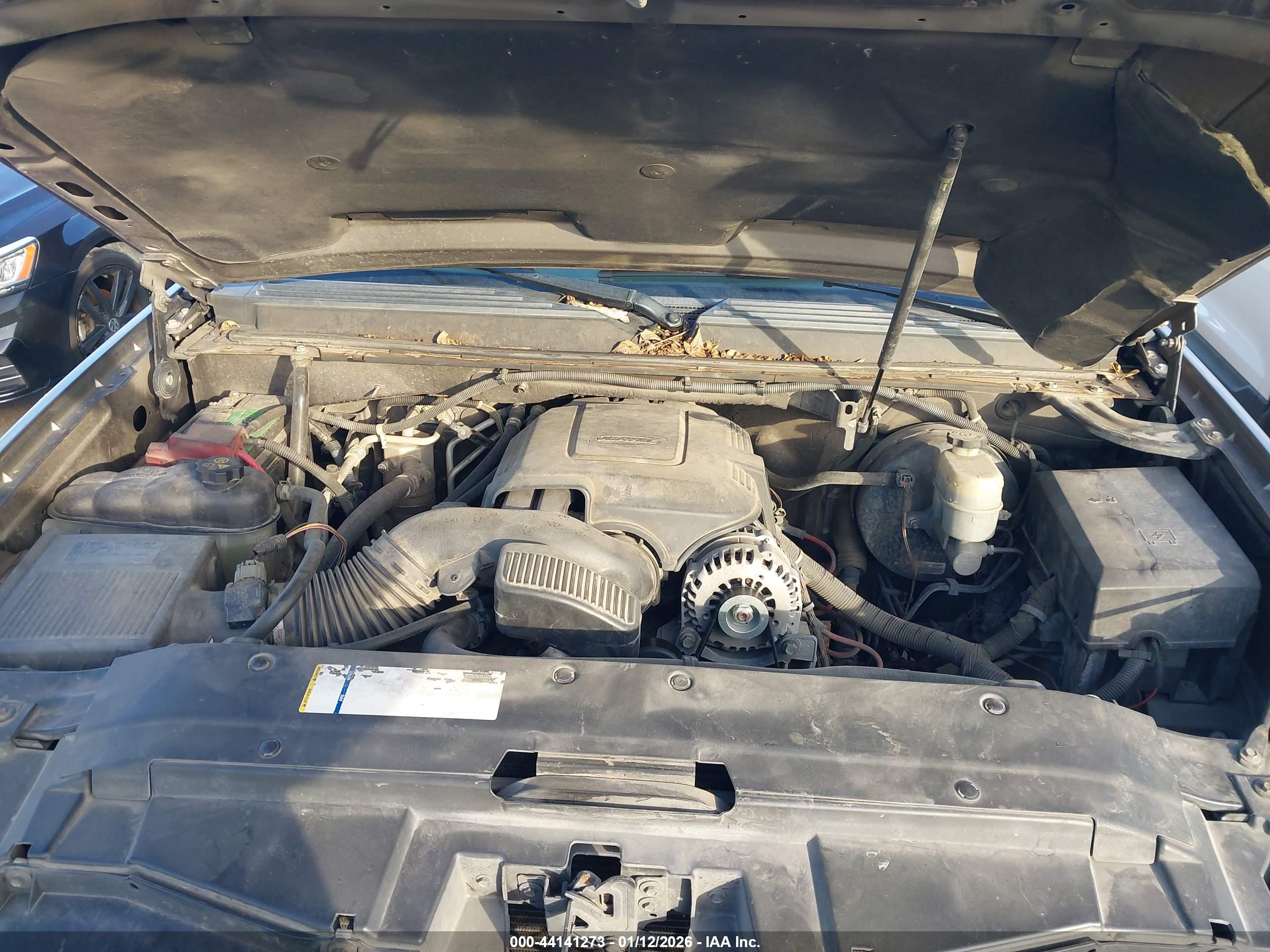 CHEVROLET SUBURBAN image 10