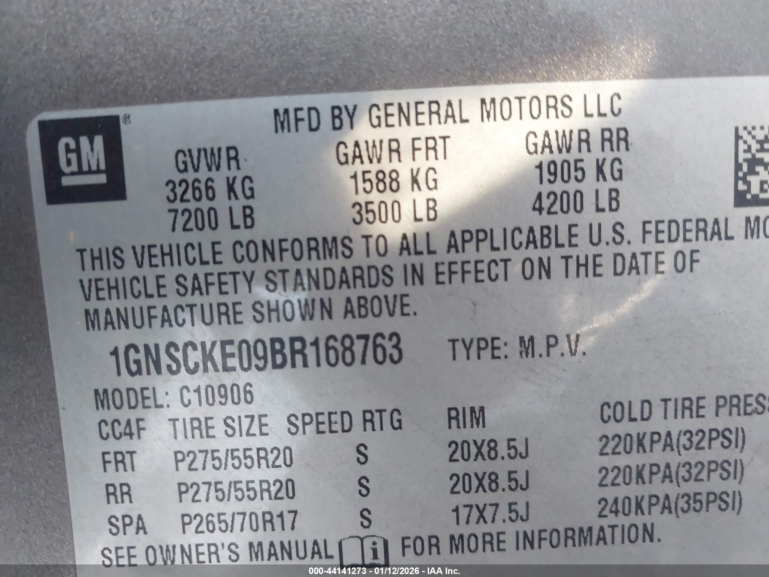 CHEVROLET SUBURBAN image 9