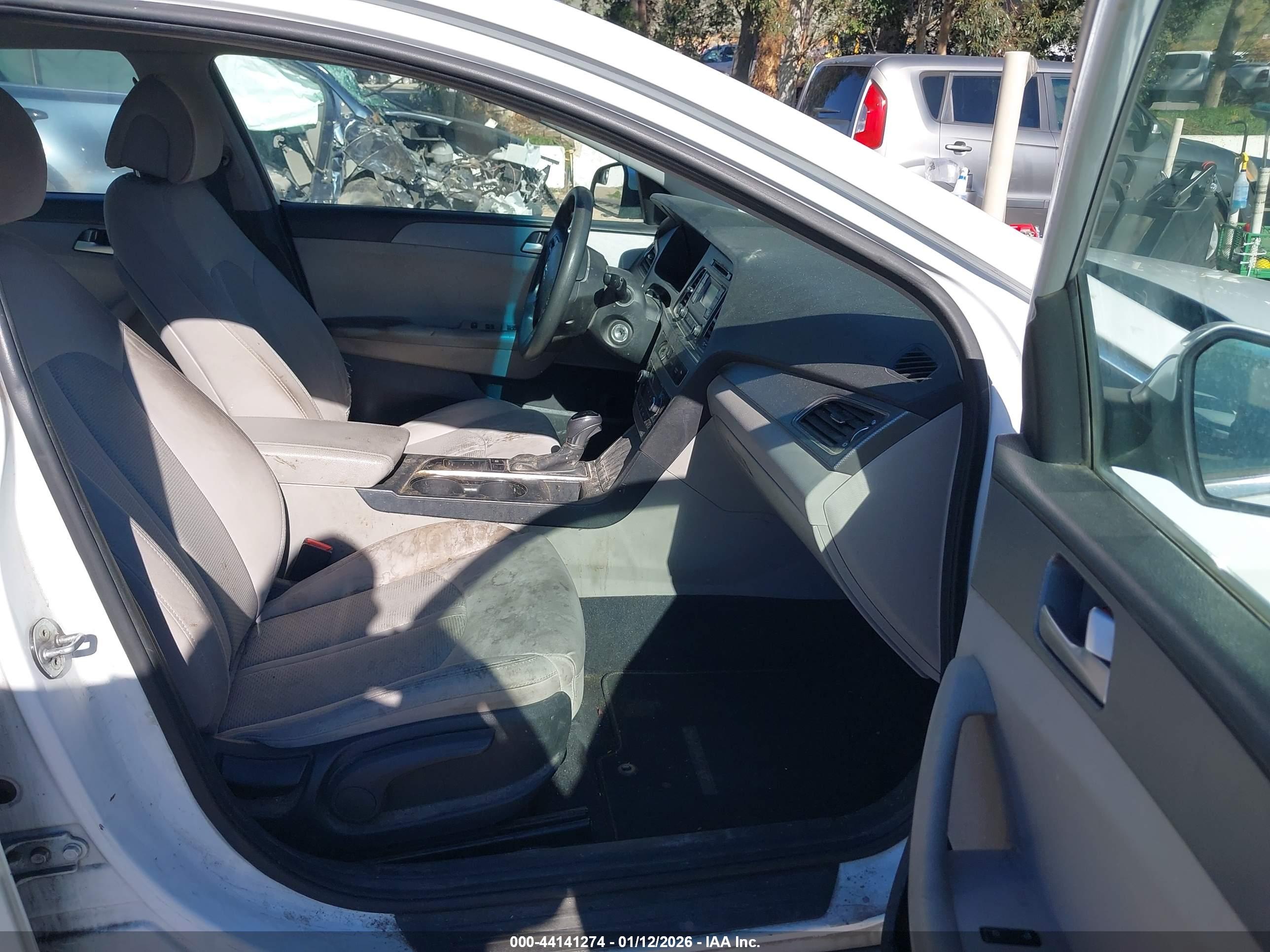 HYUNDAI SONATA image 5