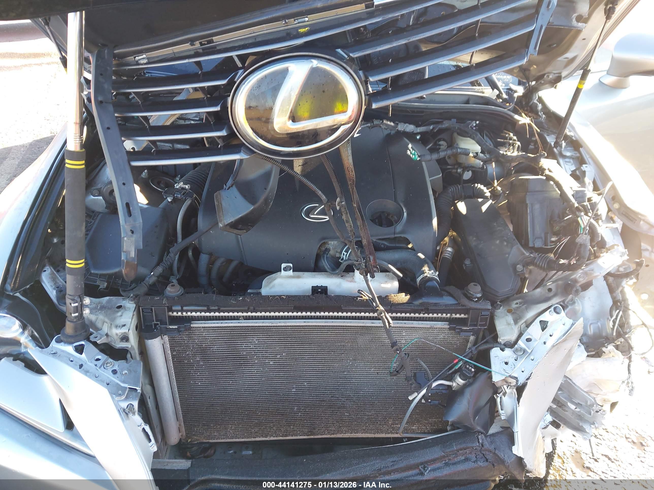 LEXUS IS image 10