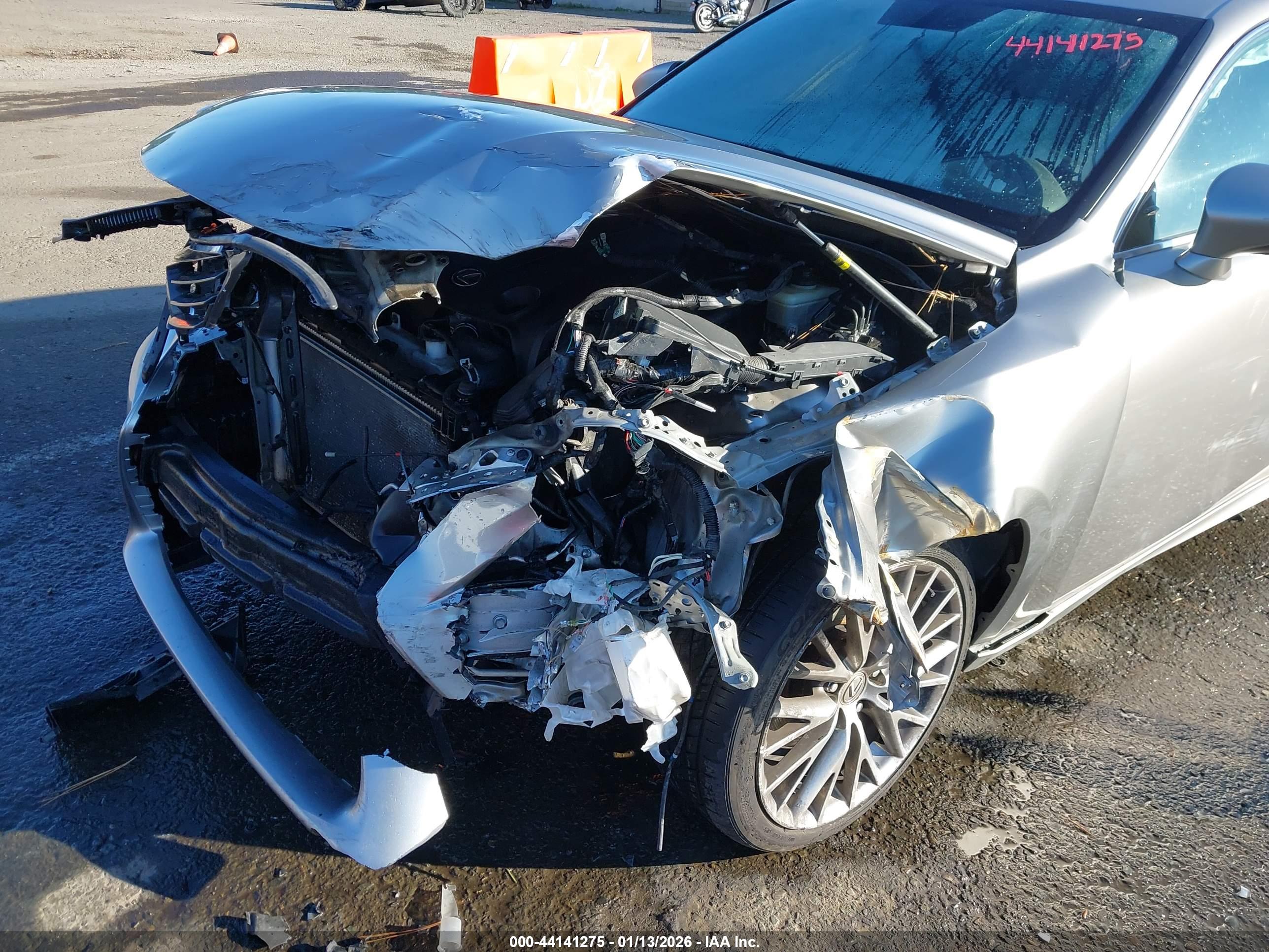 LEXUS IS image 6