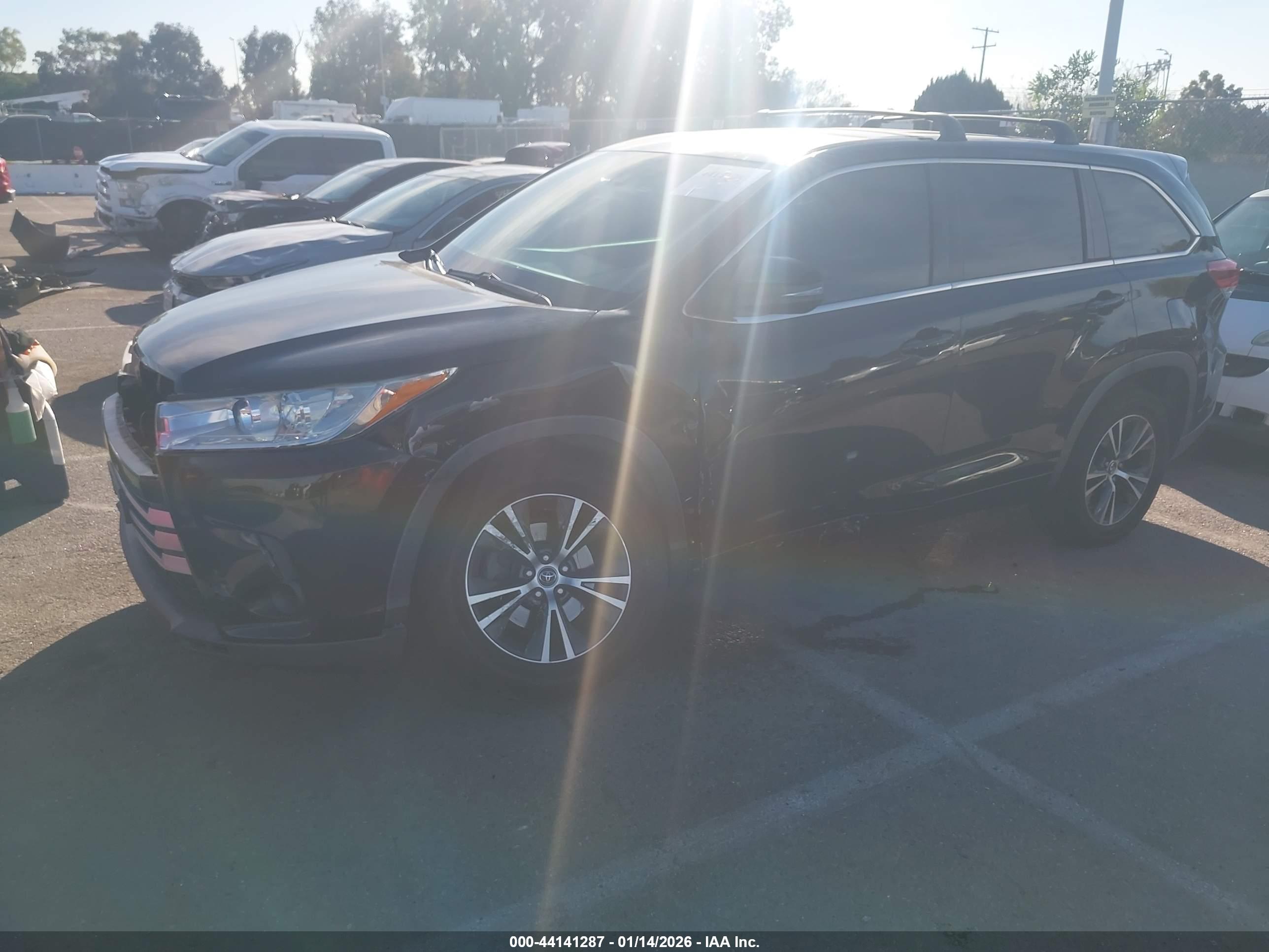 TOYOTA HIGHLANDER image 2