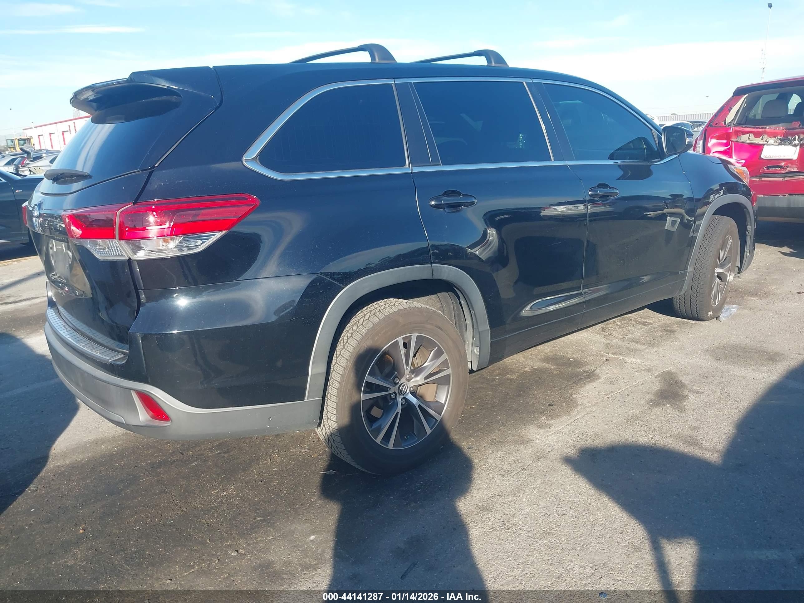 TOYOTA HIGHLANDER image 4