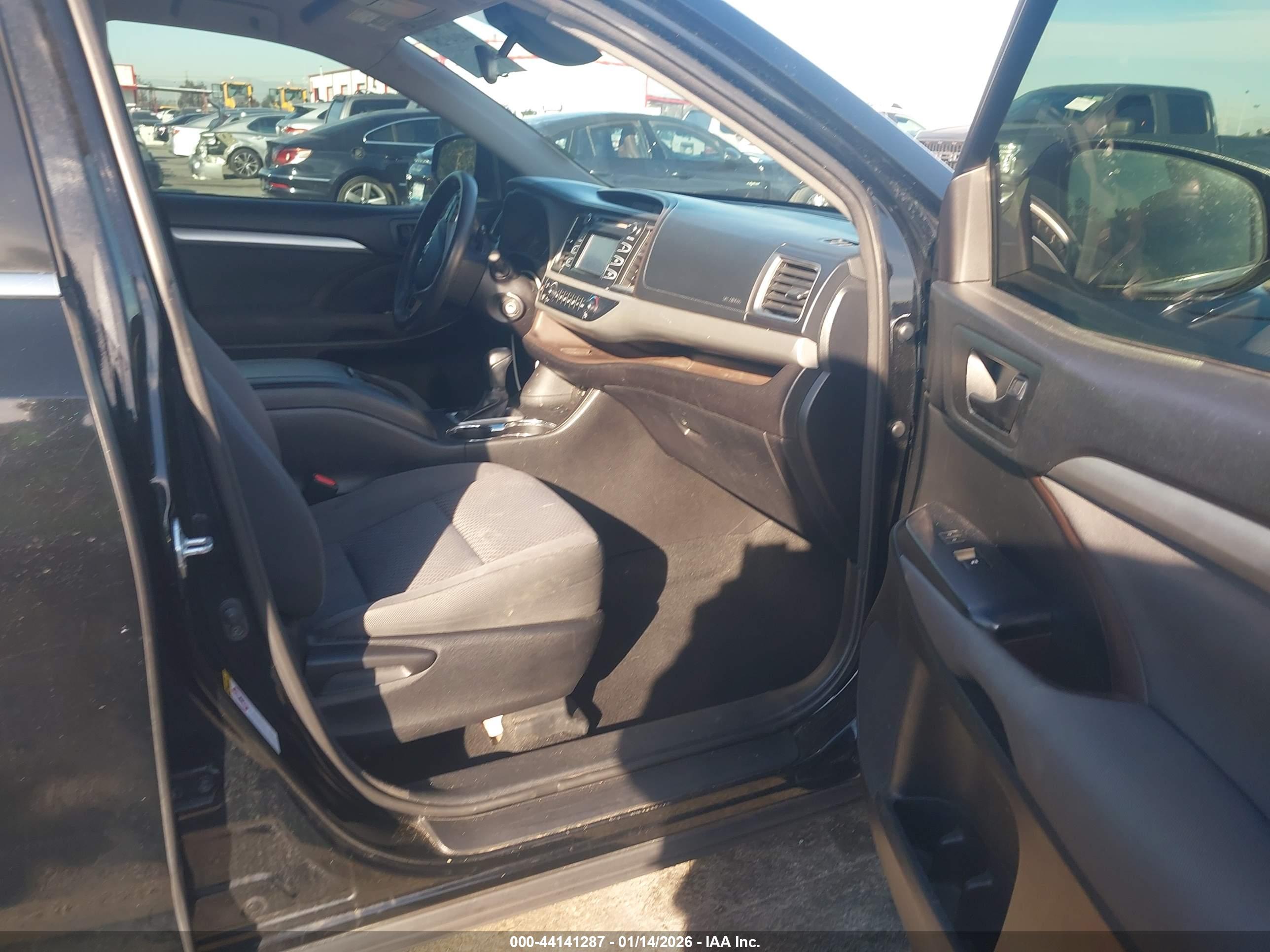 TOYOTA HIGHLANDER image 5
