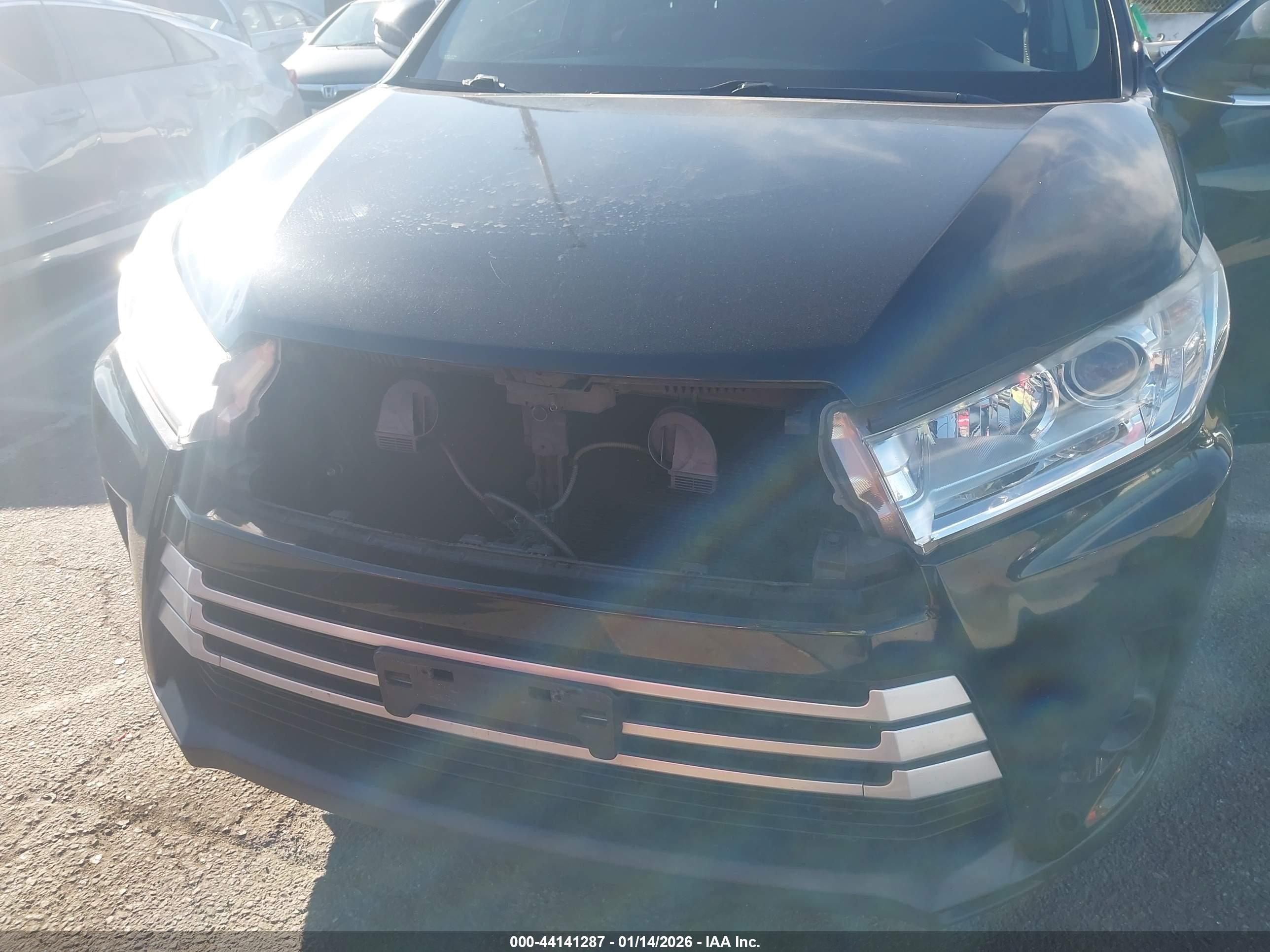 TOYOTA HIGHLANDER image 6