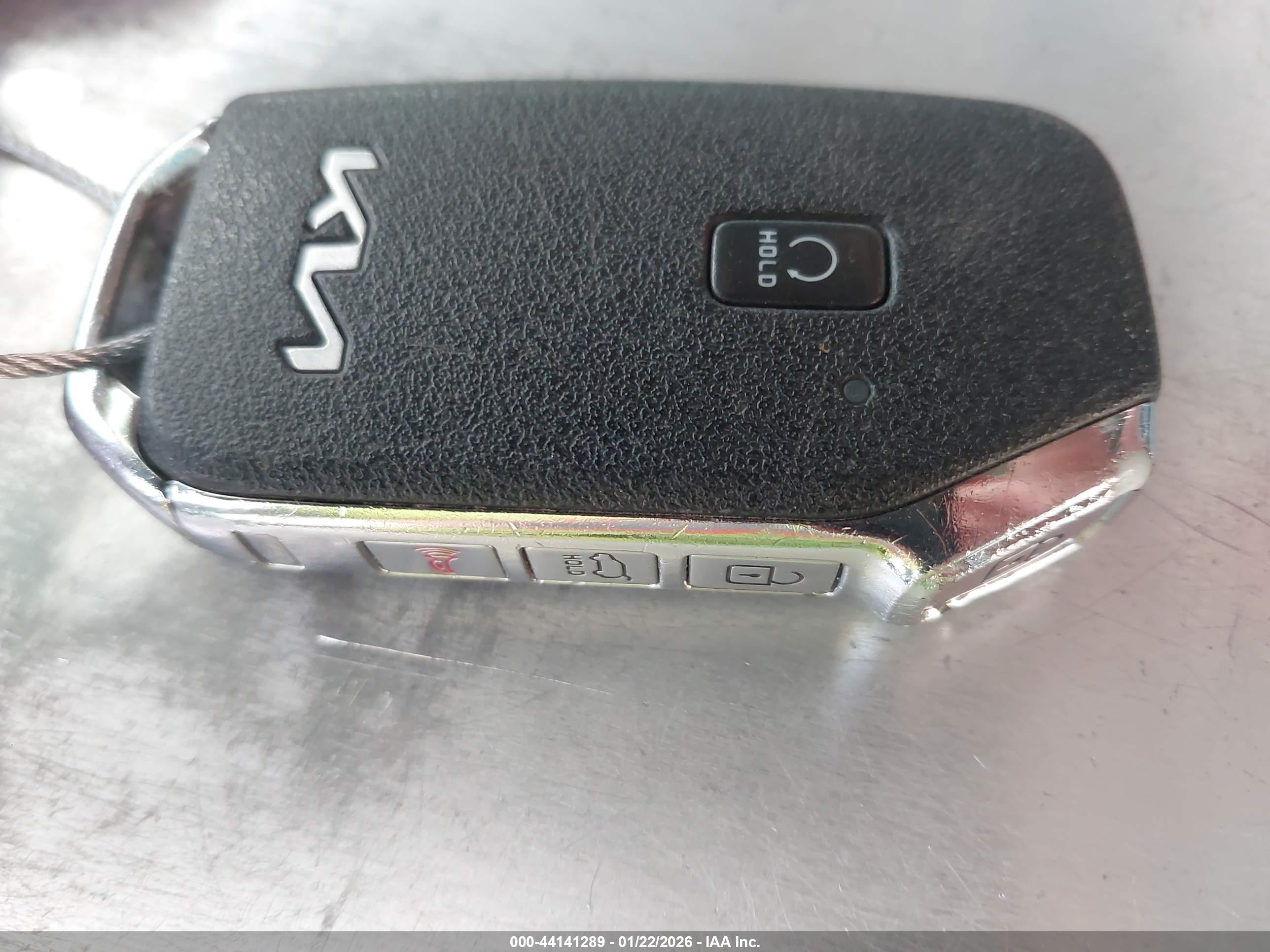 KIA NIRO image 11
