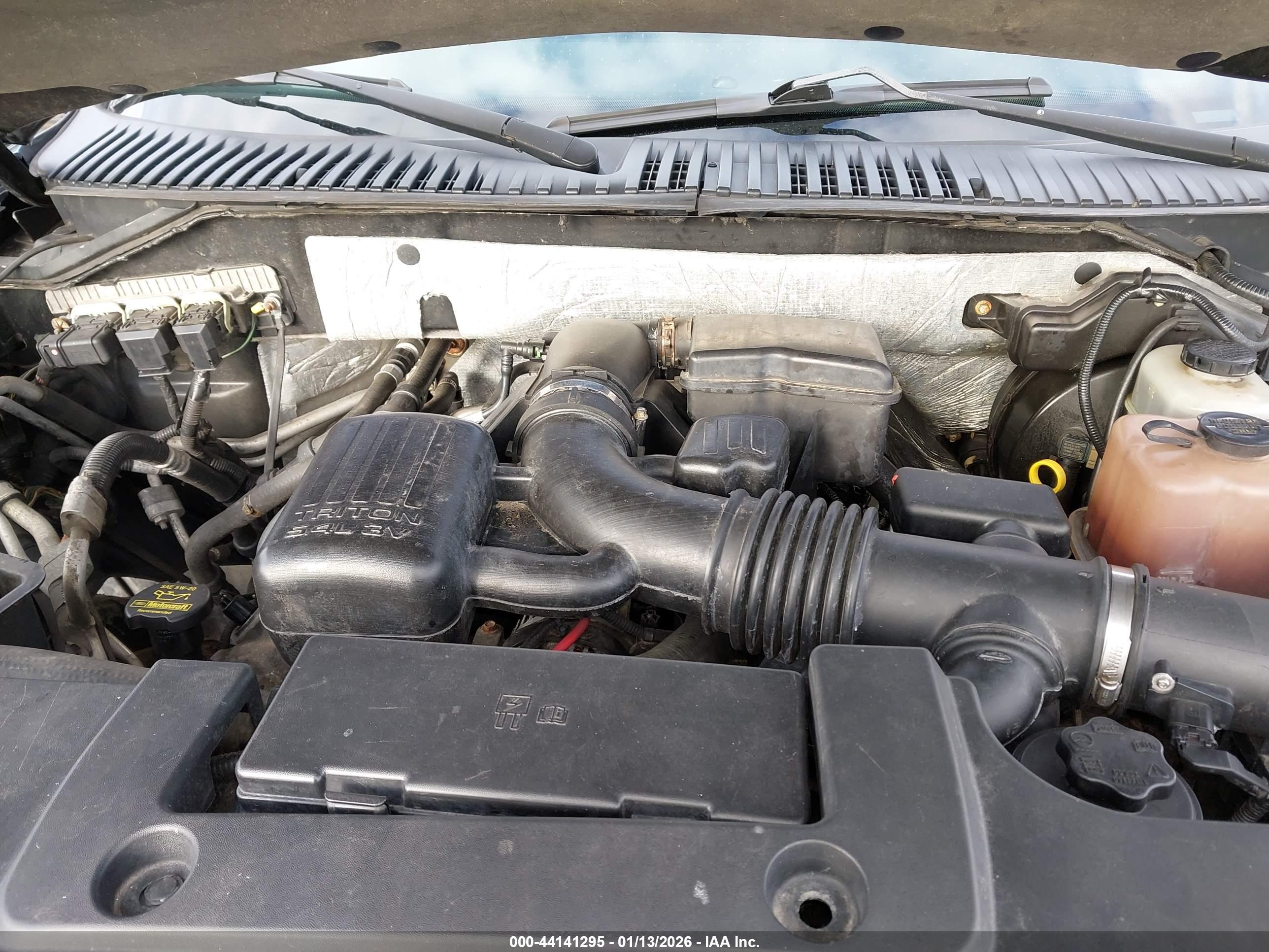 FORD EXPEDITION image 10
