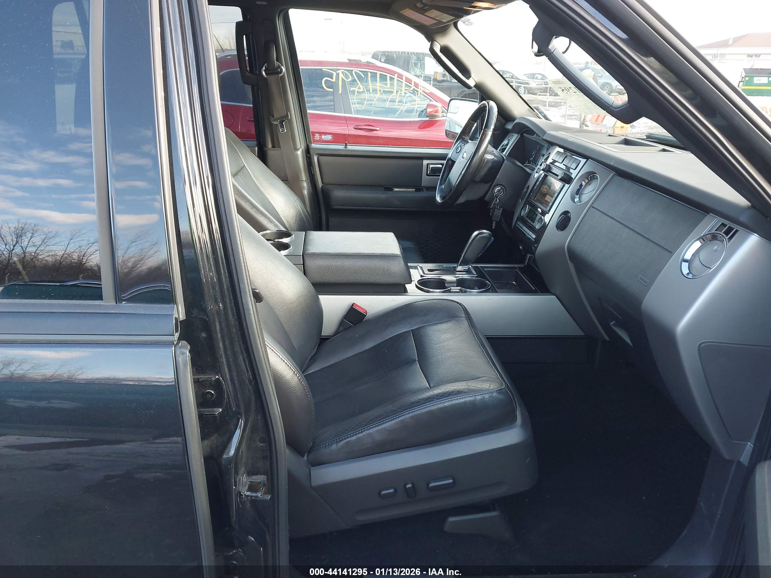 FORD EXPEDITION image 5