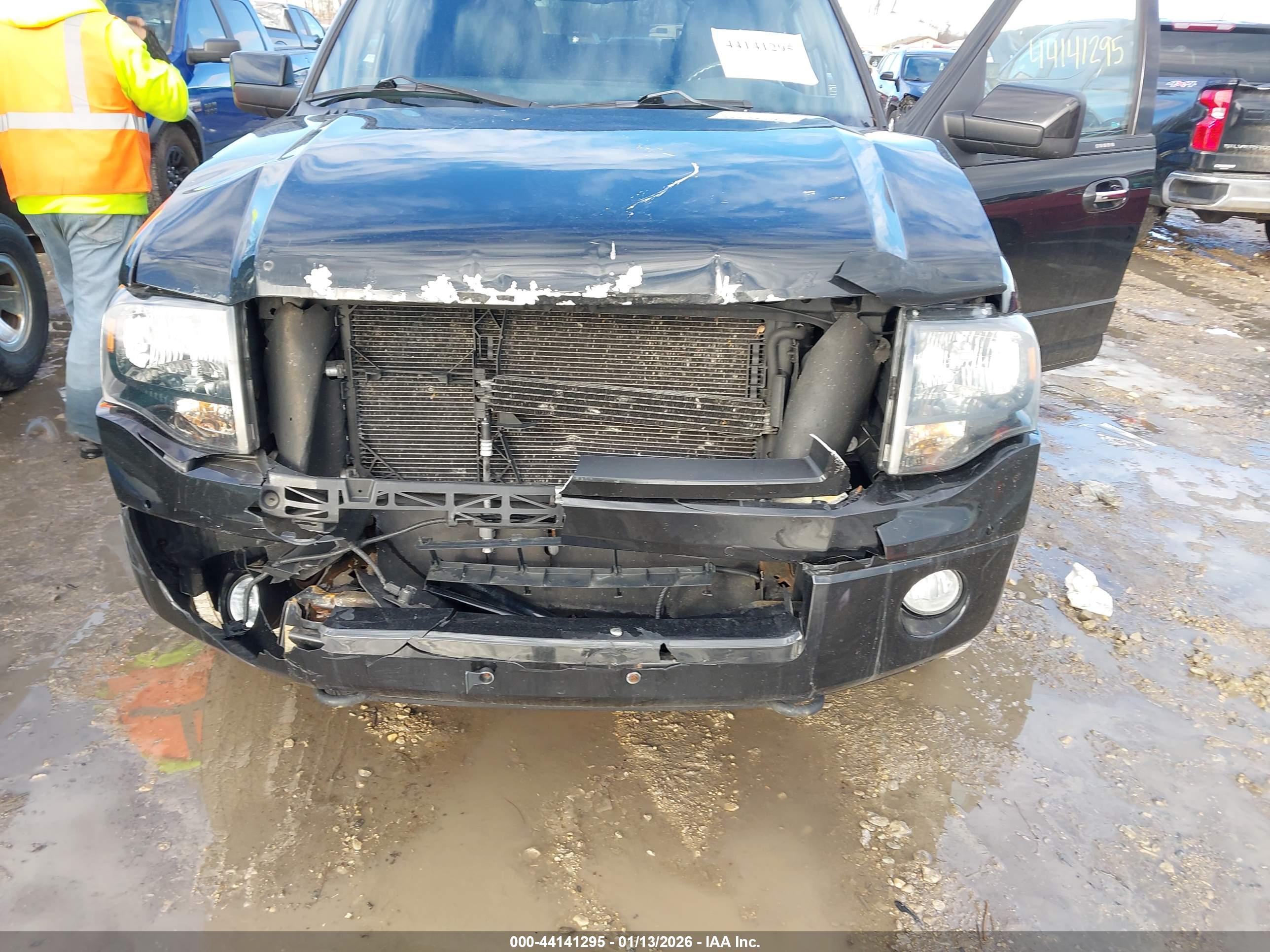 FORD EXPEDITION image 6