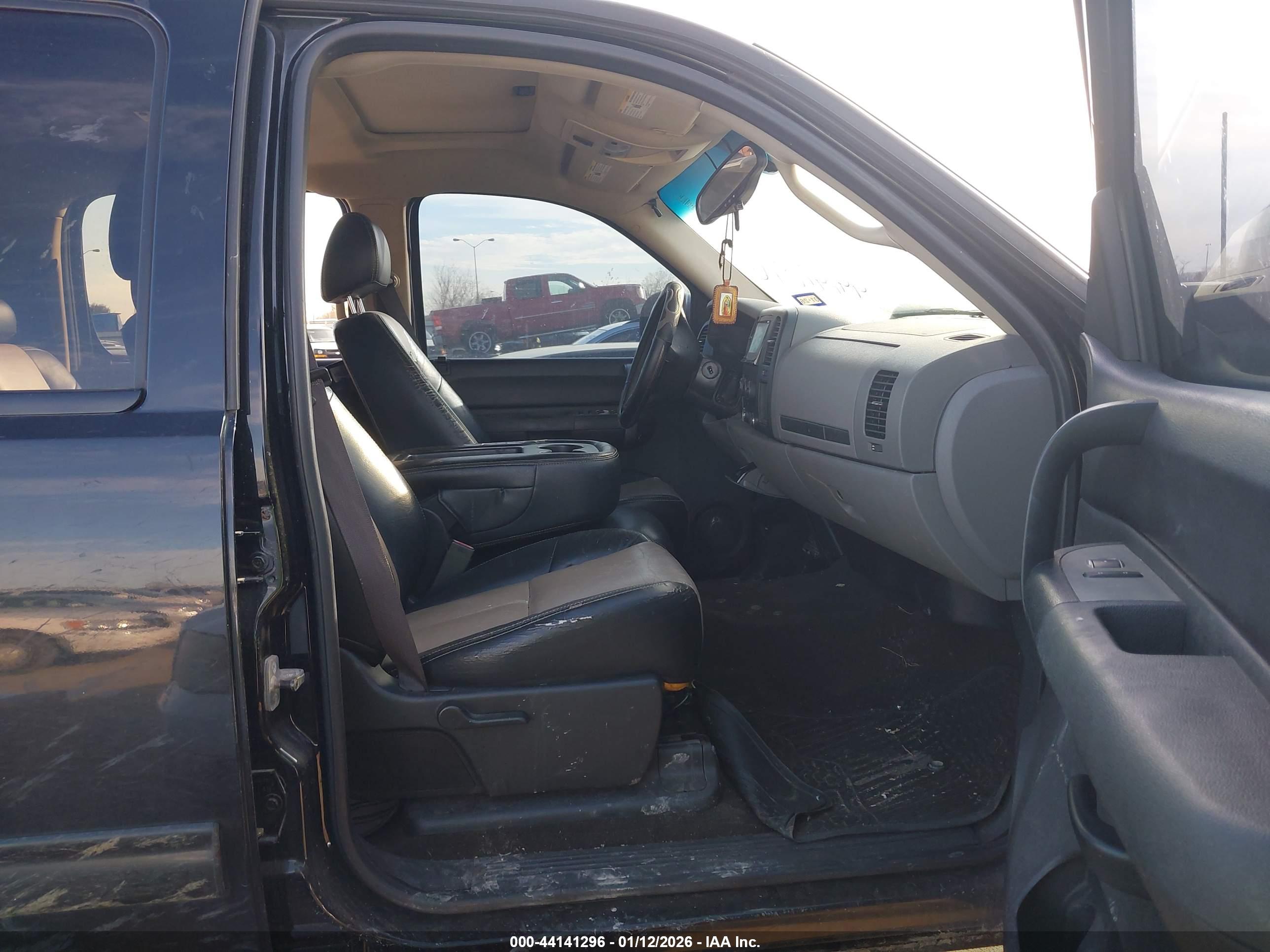 GMC SIERRA image 5