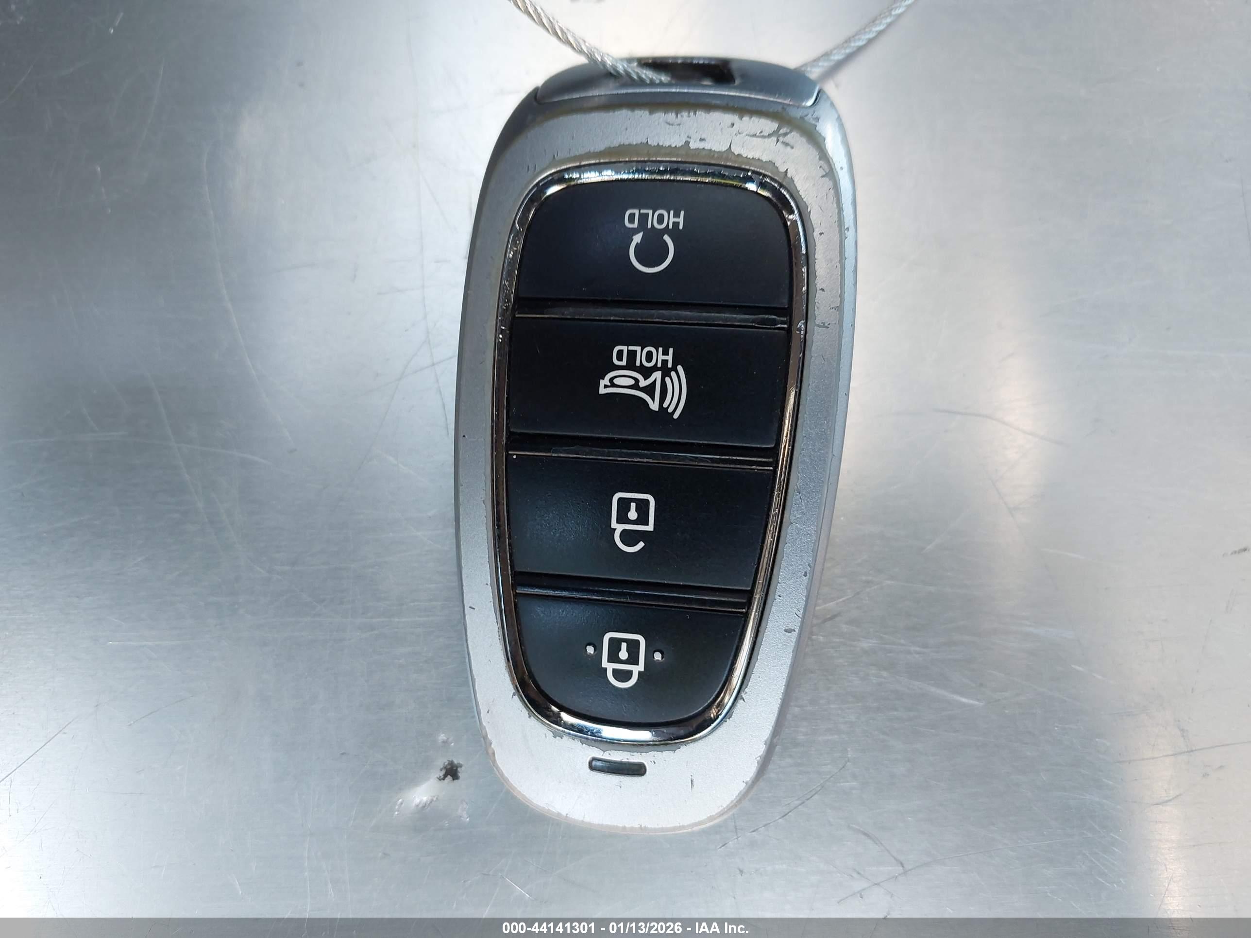 HYUNDAI TUCSON image 11