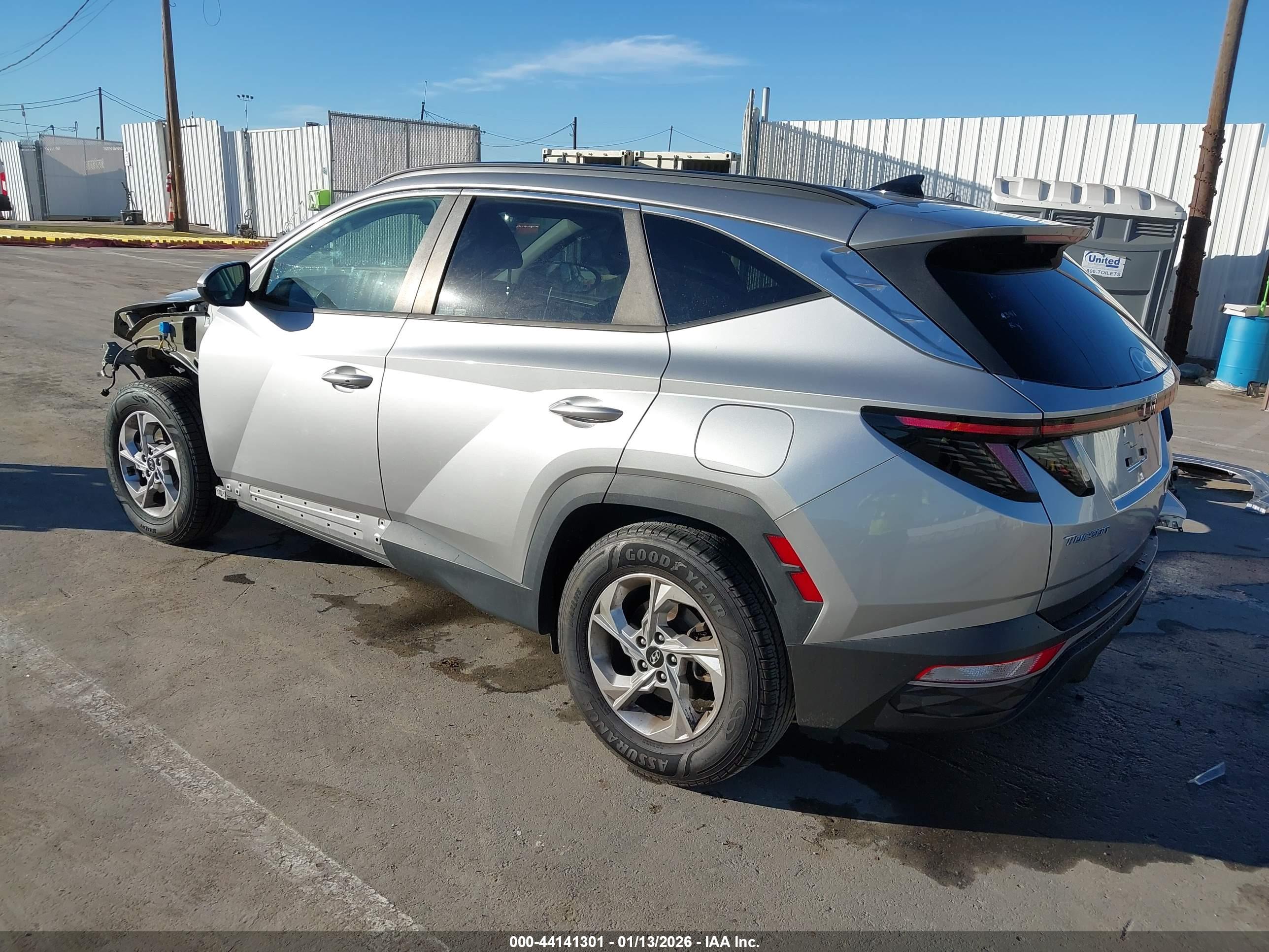 HYUNDAI TUCSON image 3