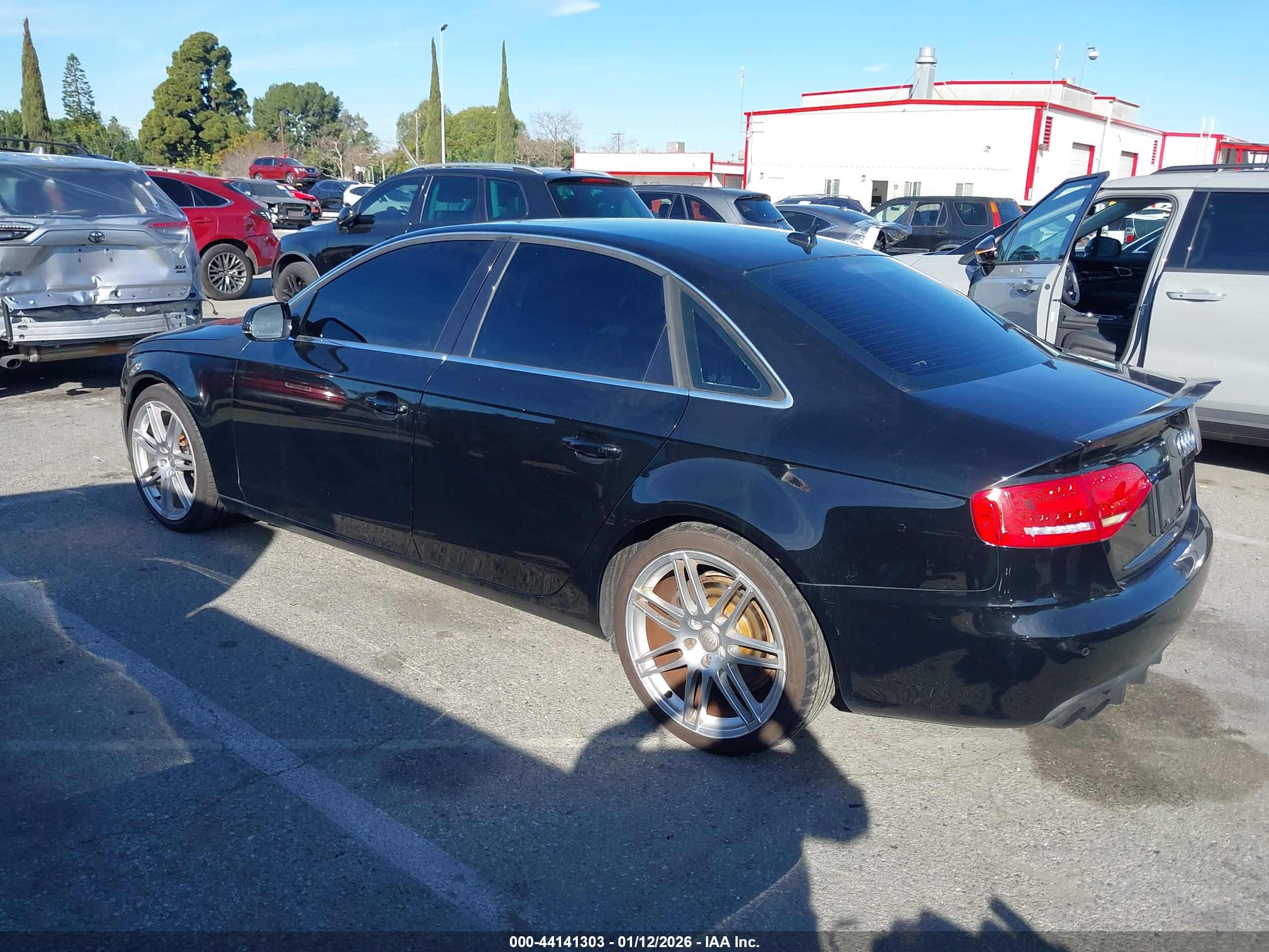 AUDI A4 image 6