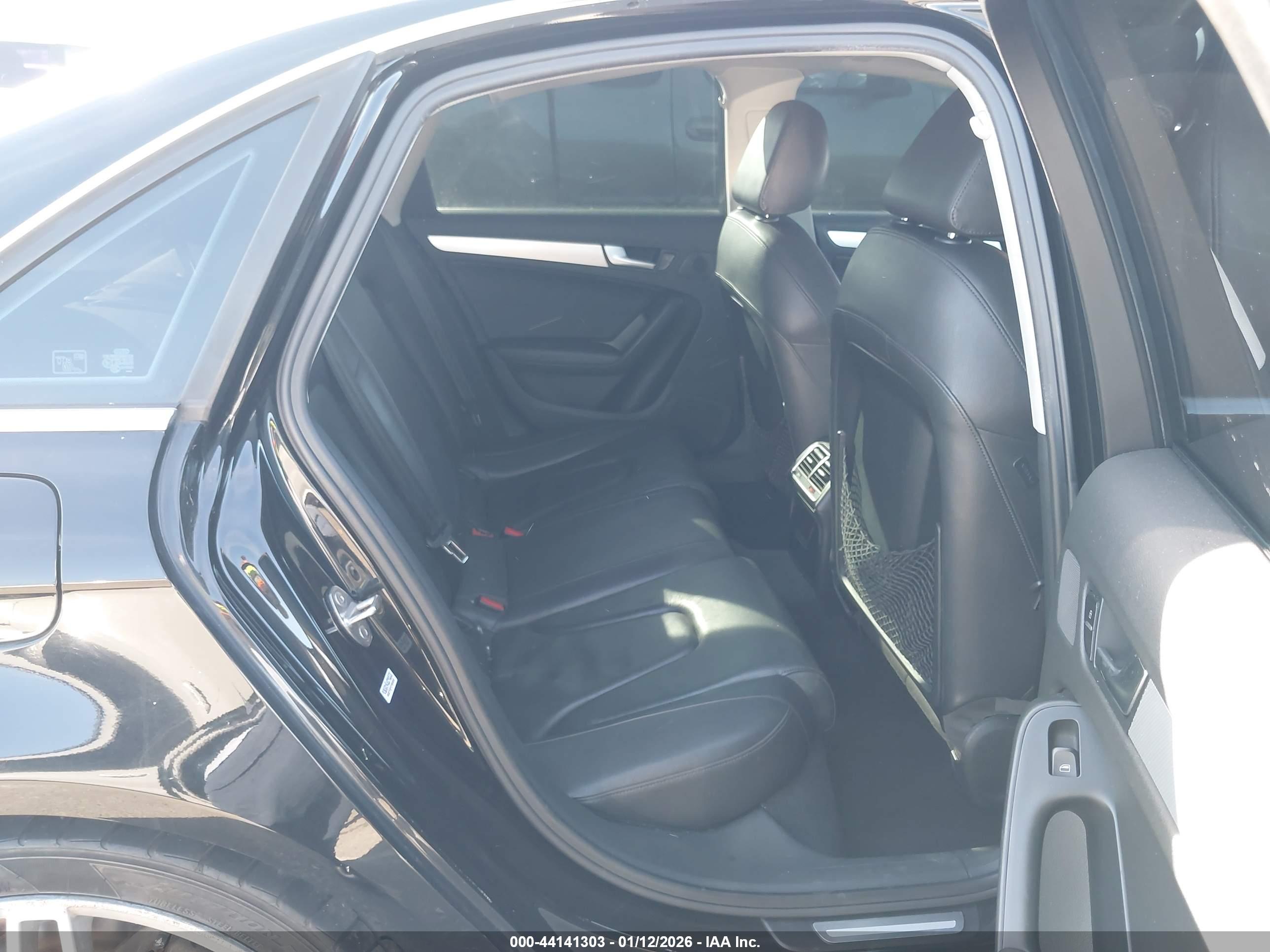 AUDI A4 image 8