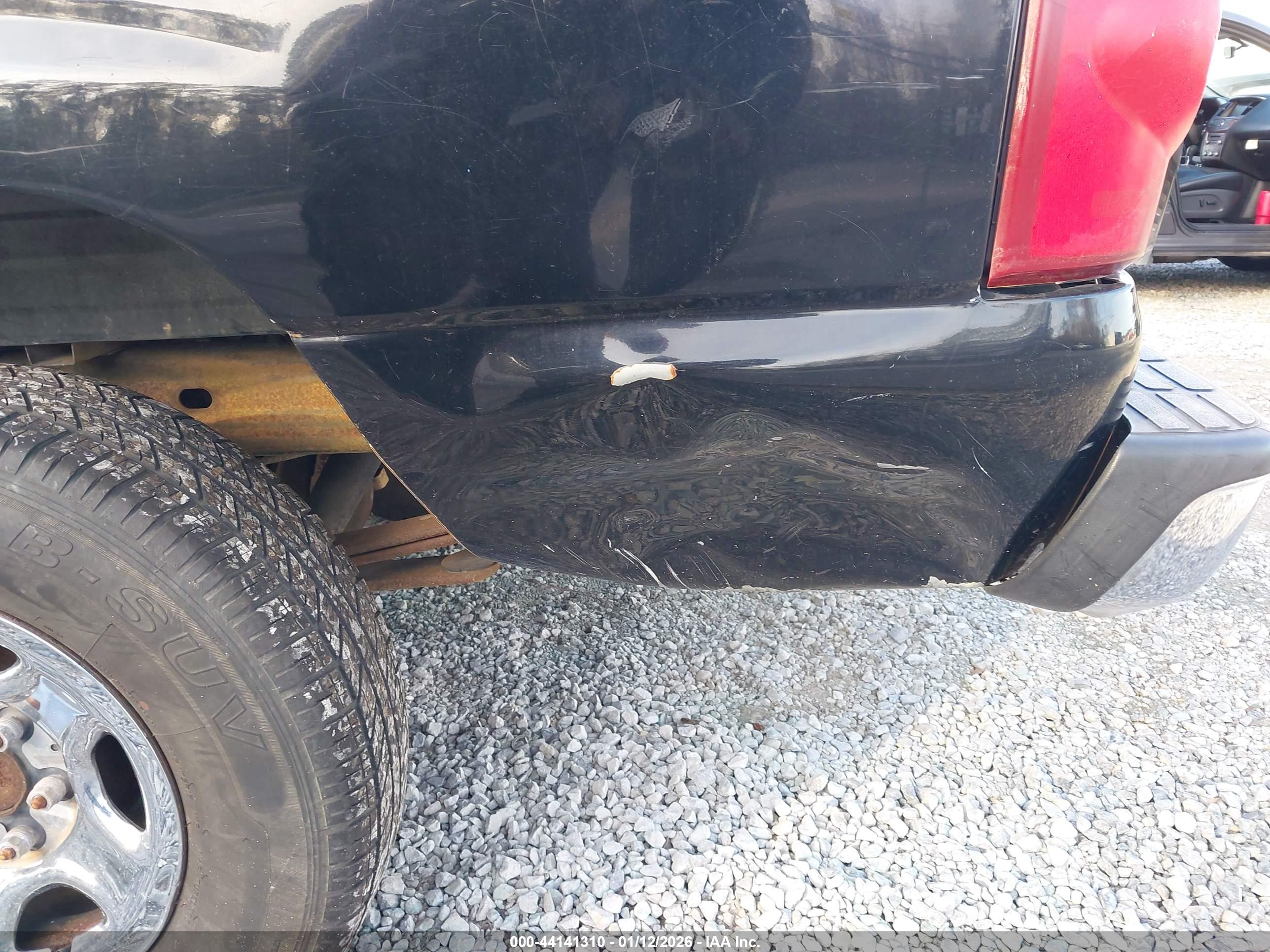 CHEVROLET SILVERADO image 6
