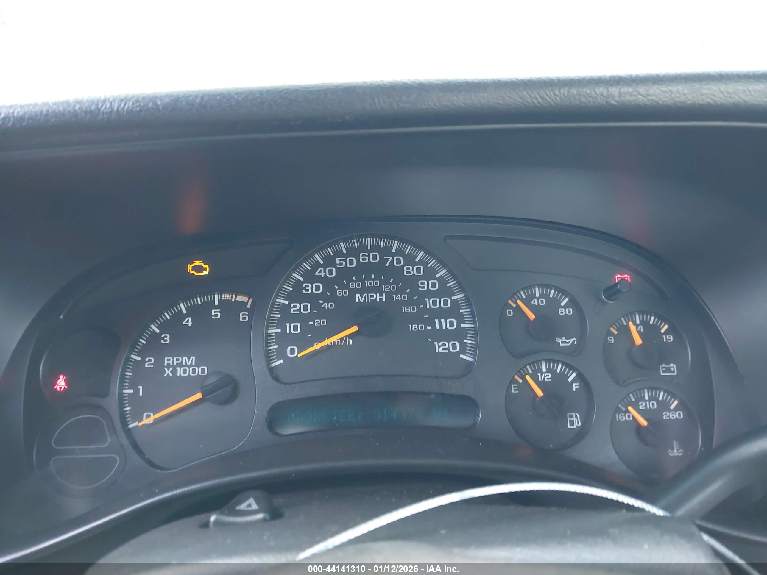 CHEVROLET SILVERADO image 7