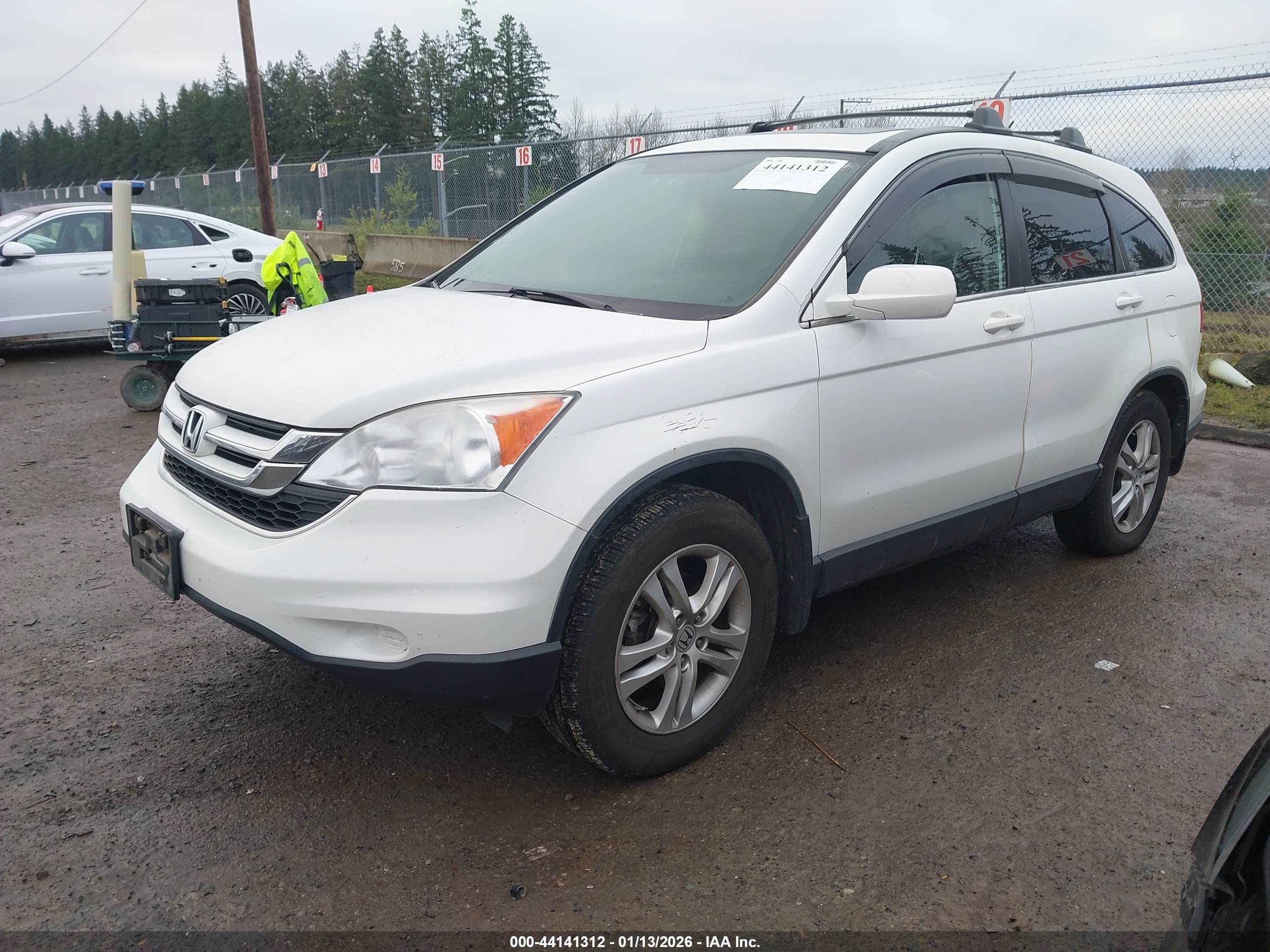 HONDA CR-V image 2