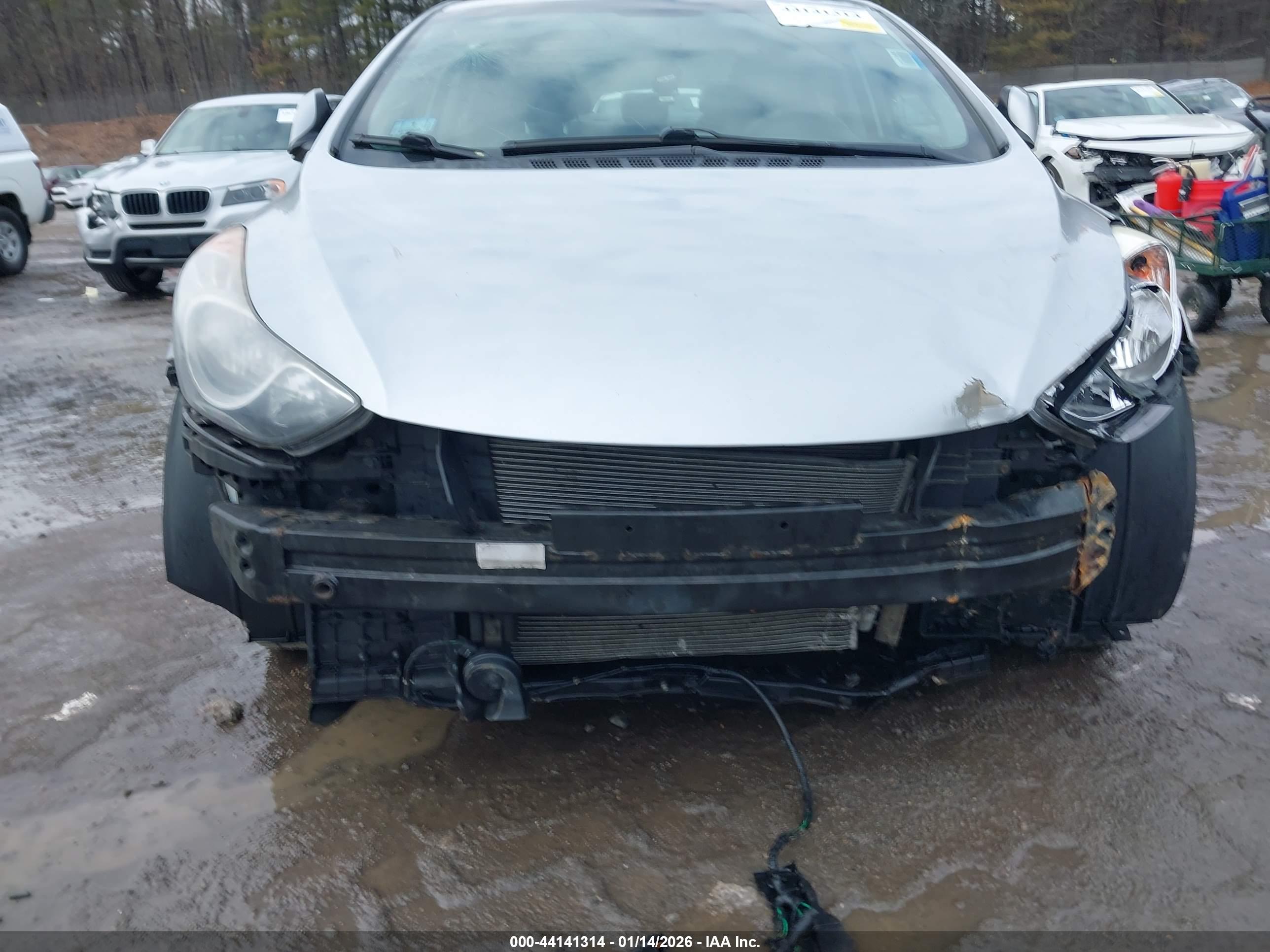 HYUNDAI ELANTRA image 6