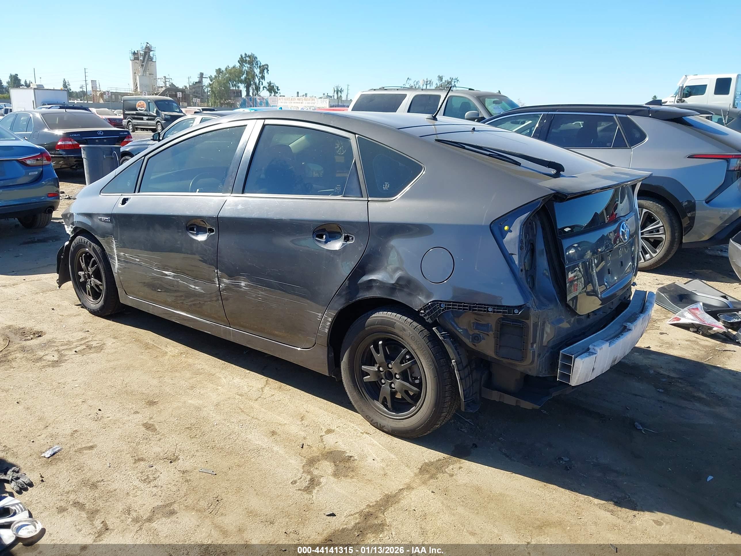 TOYOTA PRIUS image 3