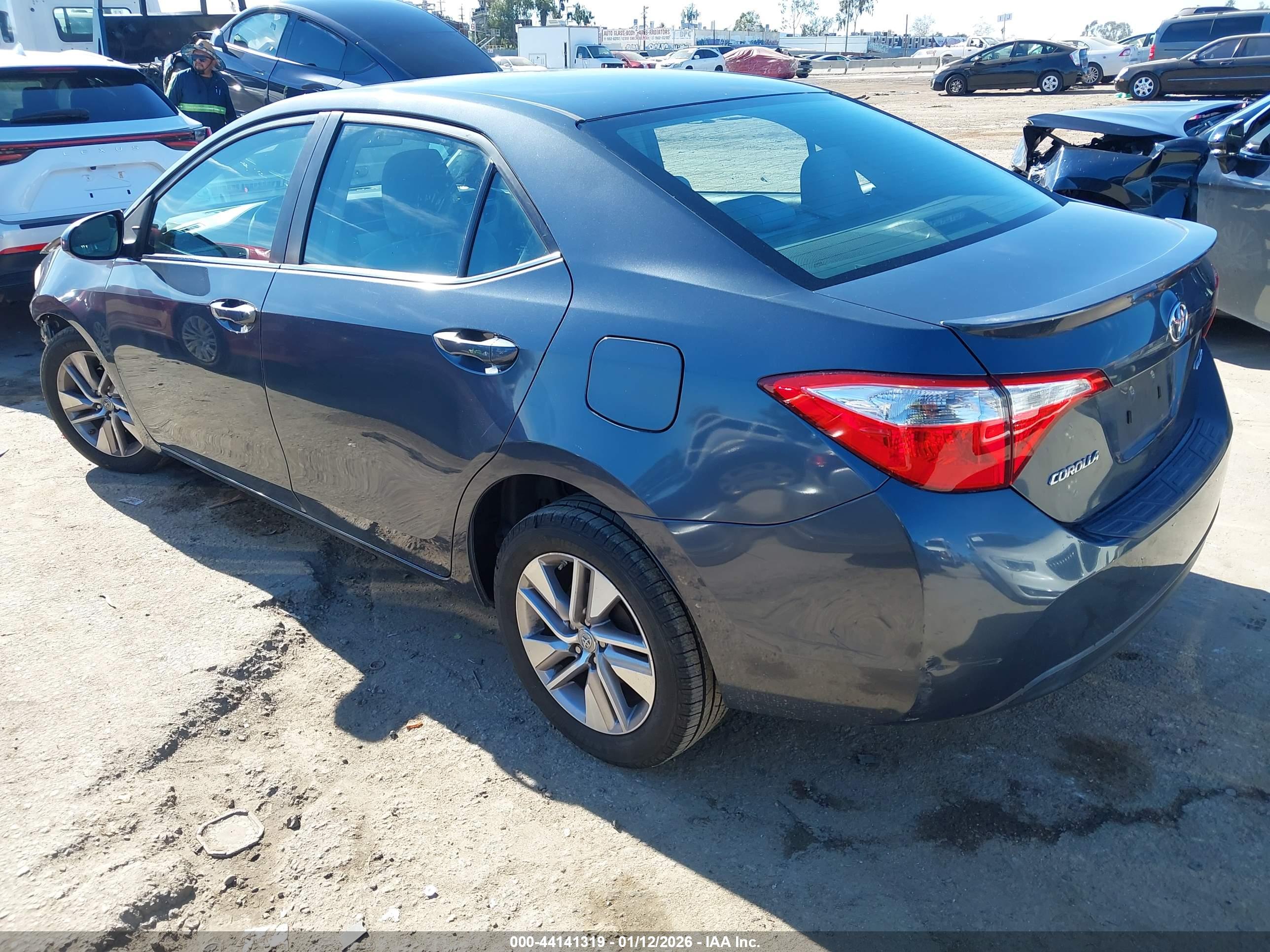 TOYOTA COROLLA image 3