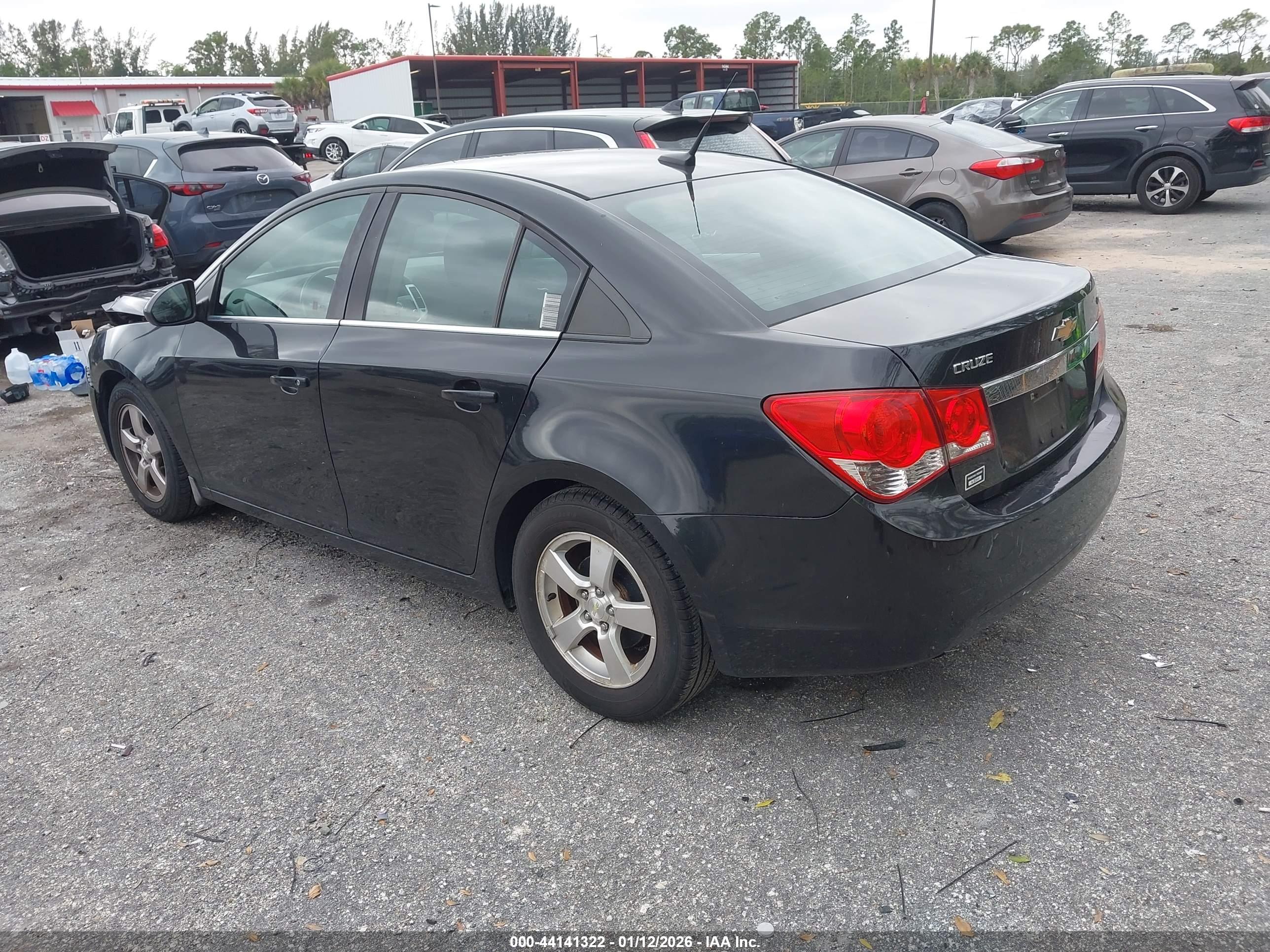 CHEVROLET CRUZE image 3