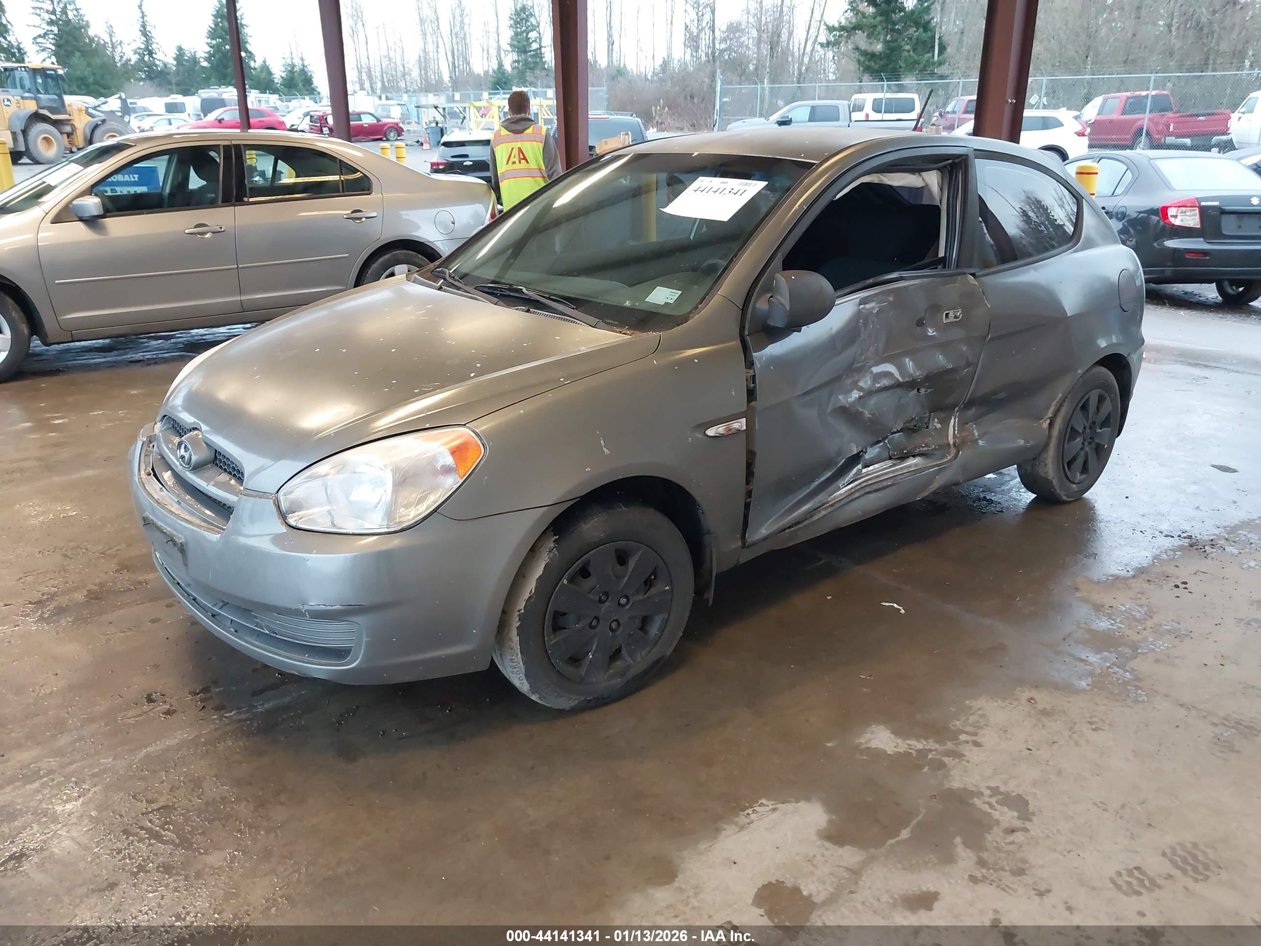 HYUNDAI ACCENT image 2