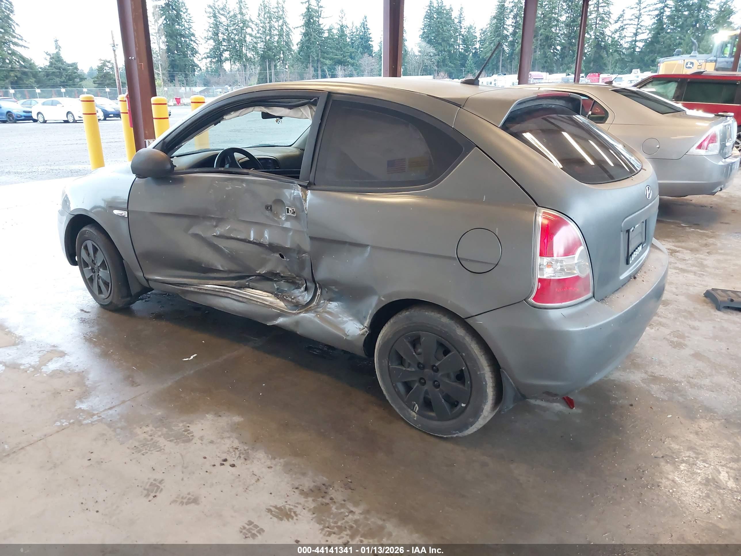 HYUNDAI ACCENT image 3