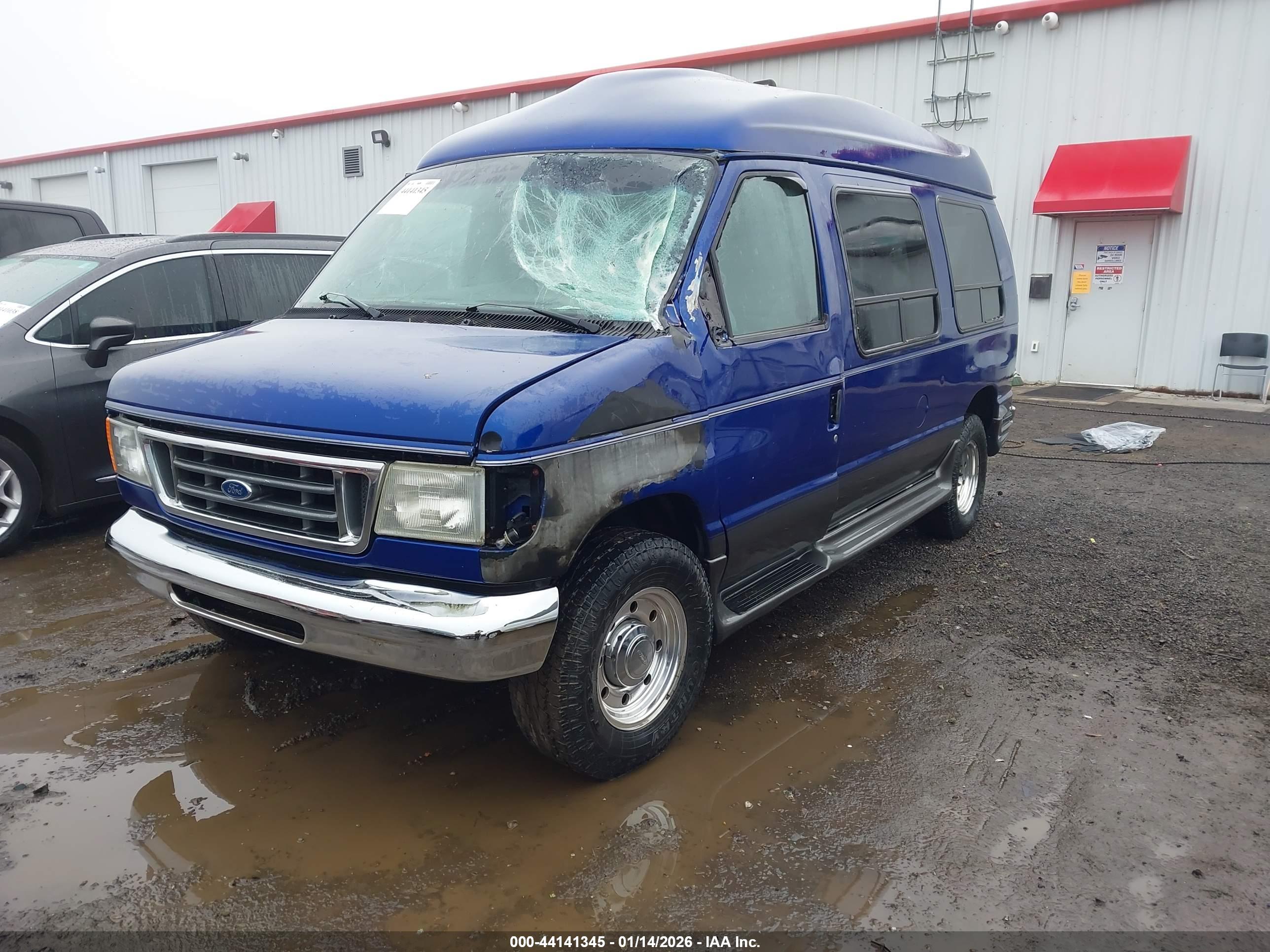 FORD E-250 image 2